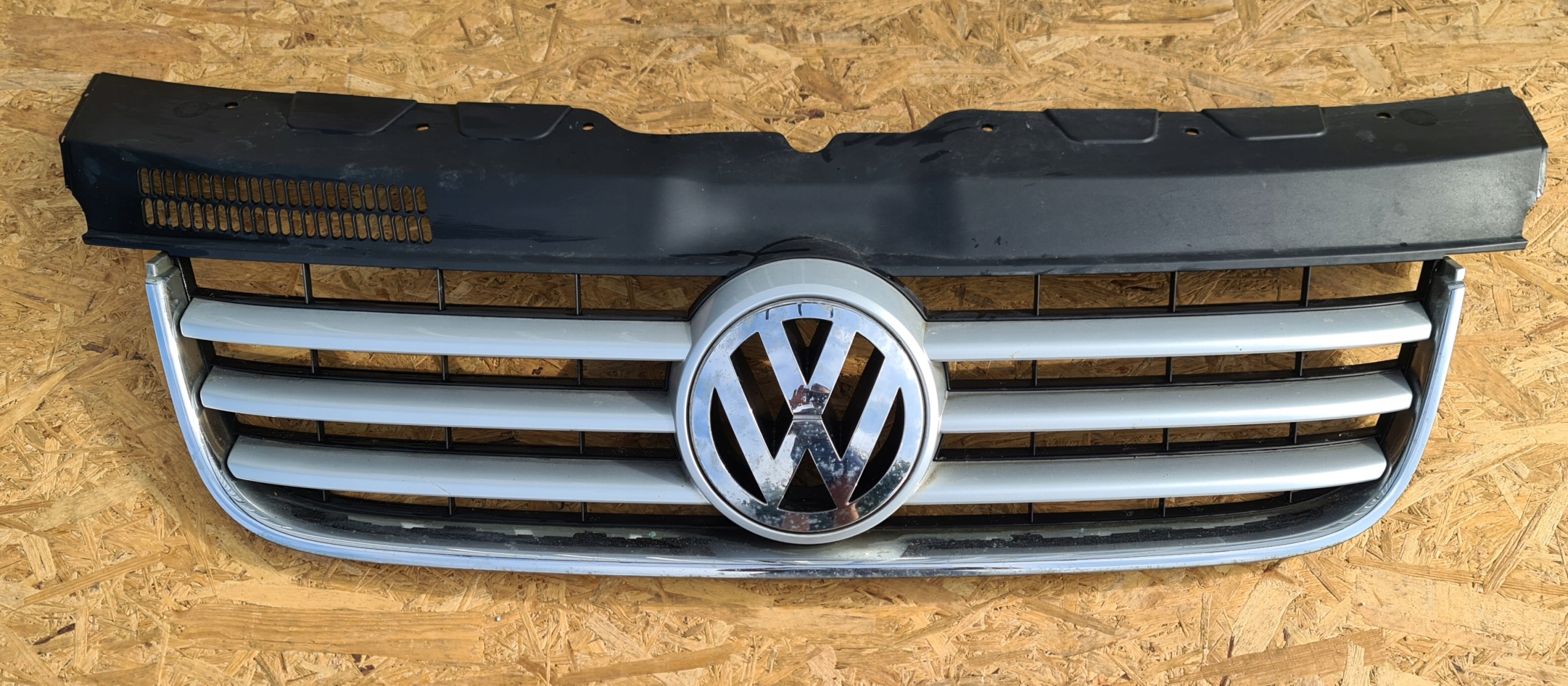 VW Transporter T5 Kühlergrill FRONTGRILL Kühlergitter 7H5807101 - Image 1