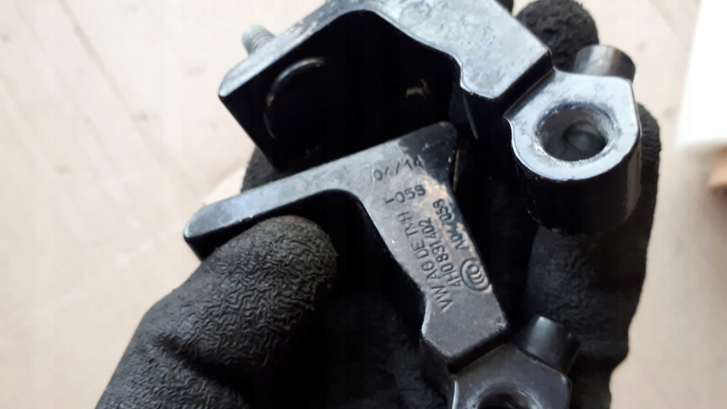 S7 4G A7 hinge hinges door right right rear part rear. LZ9Y