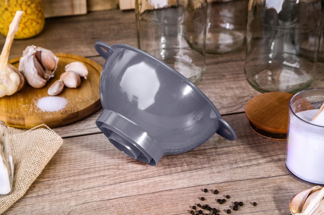 Lejek kuchenny do słoików plastikowy uniwersalny Altom Design Kod producenta 0207015882