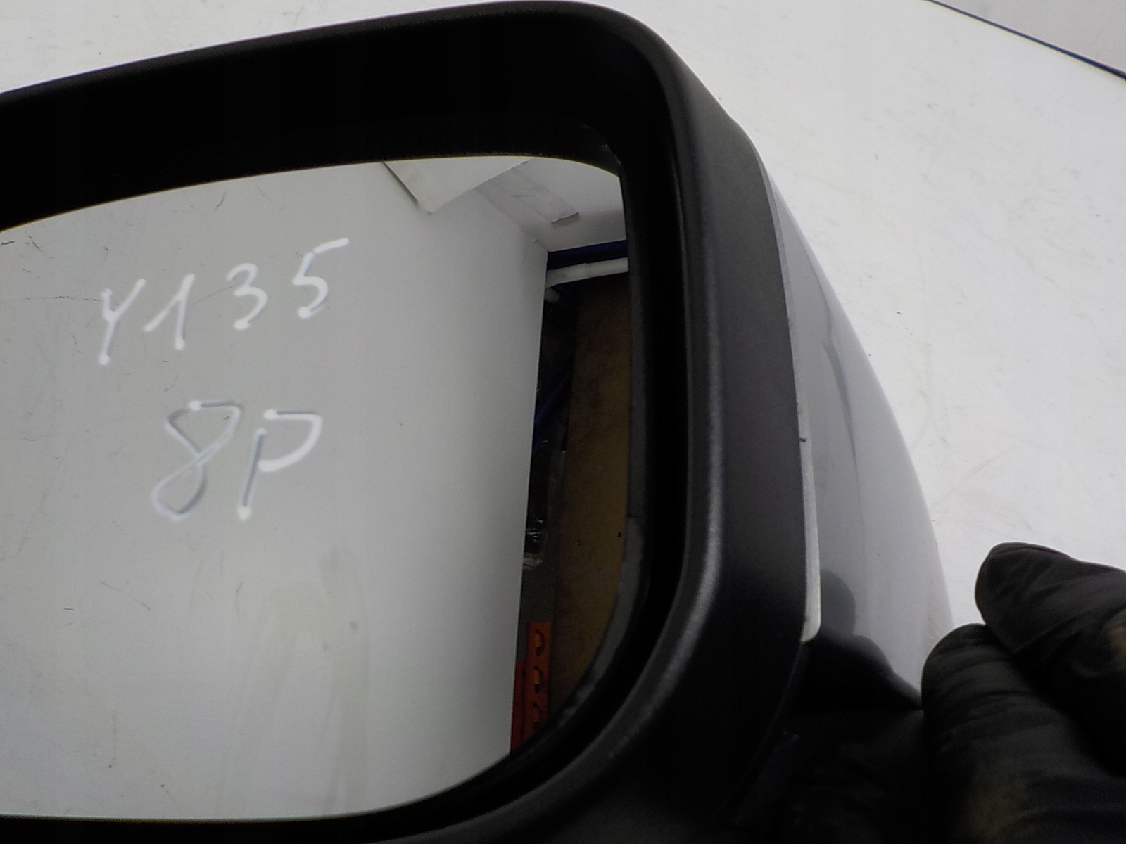 VOLVO C30 mirror exterior left 31218111 Y135