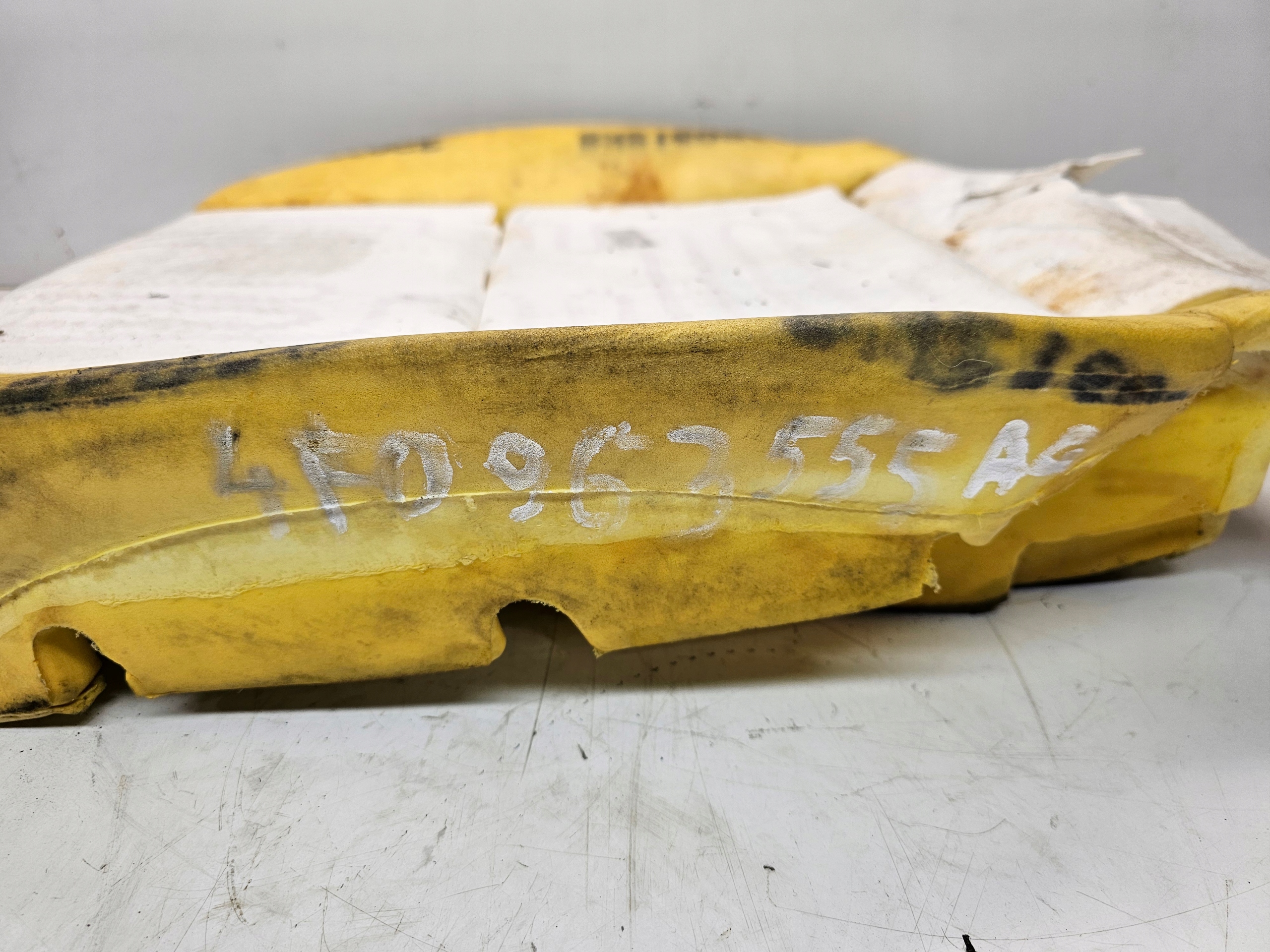 MATA GRZEWCZA SITZ DOL AUDI A6 C6 4F0963555AG