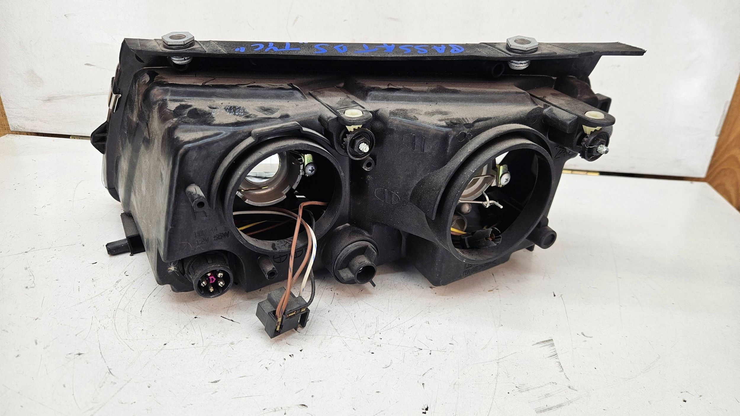 Volkswagen PASSAT B5 97-00 3B left light front front reflektor TYC