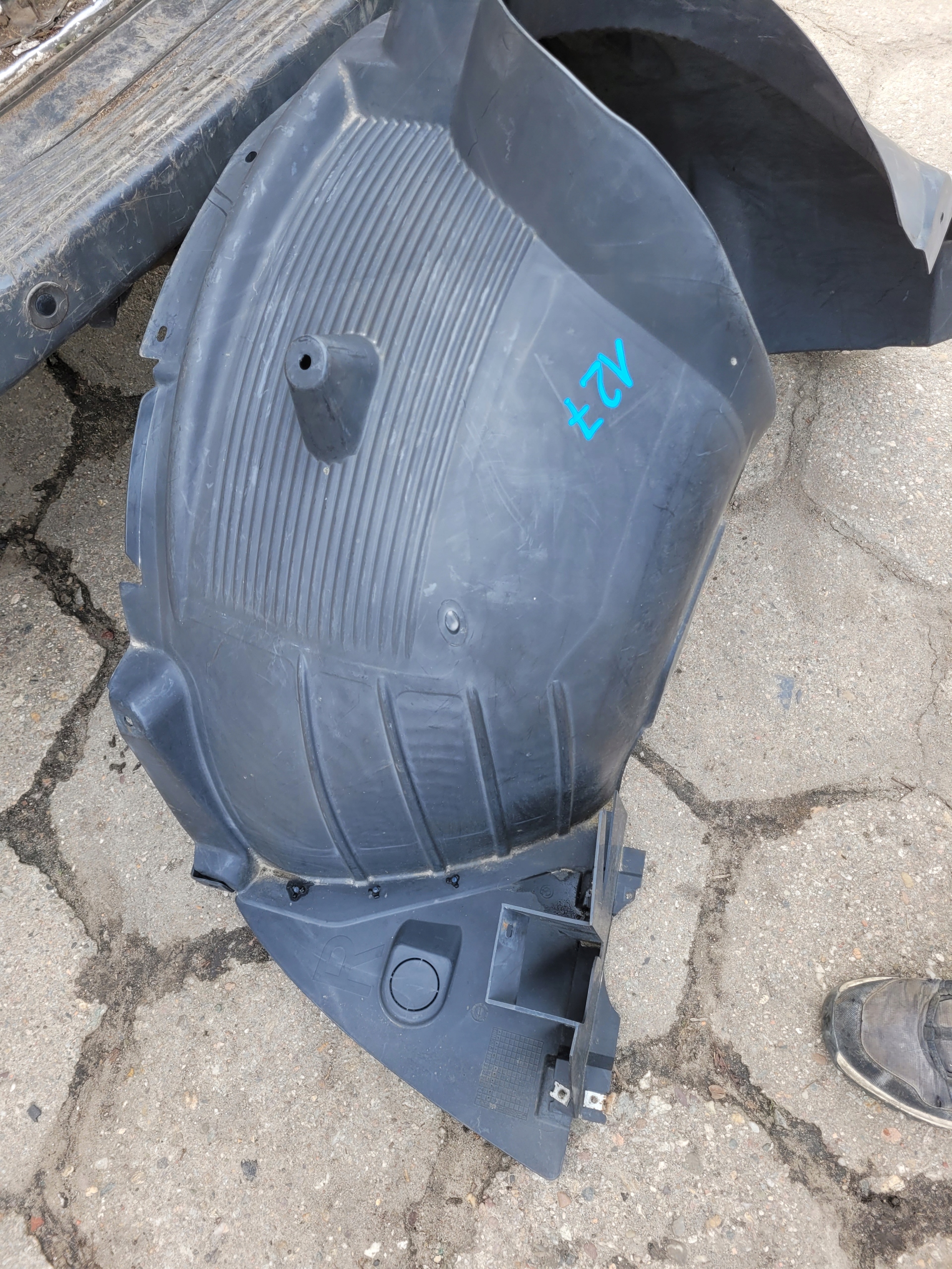 mudguard front front left BMW X3 E83