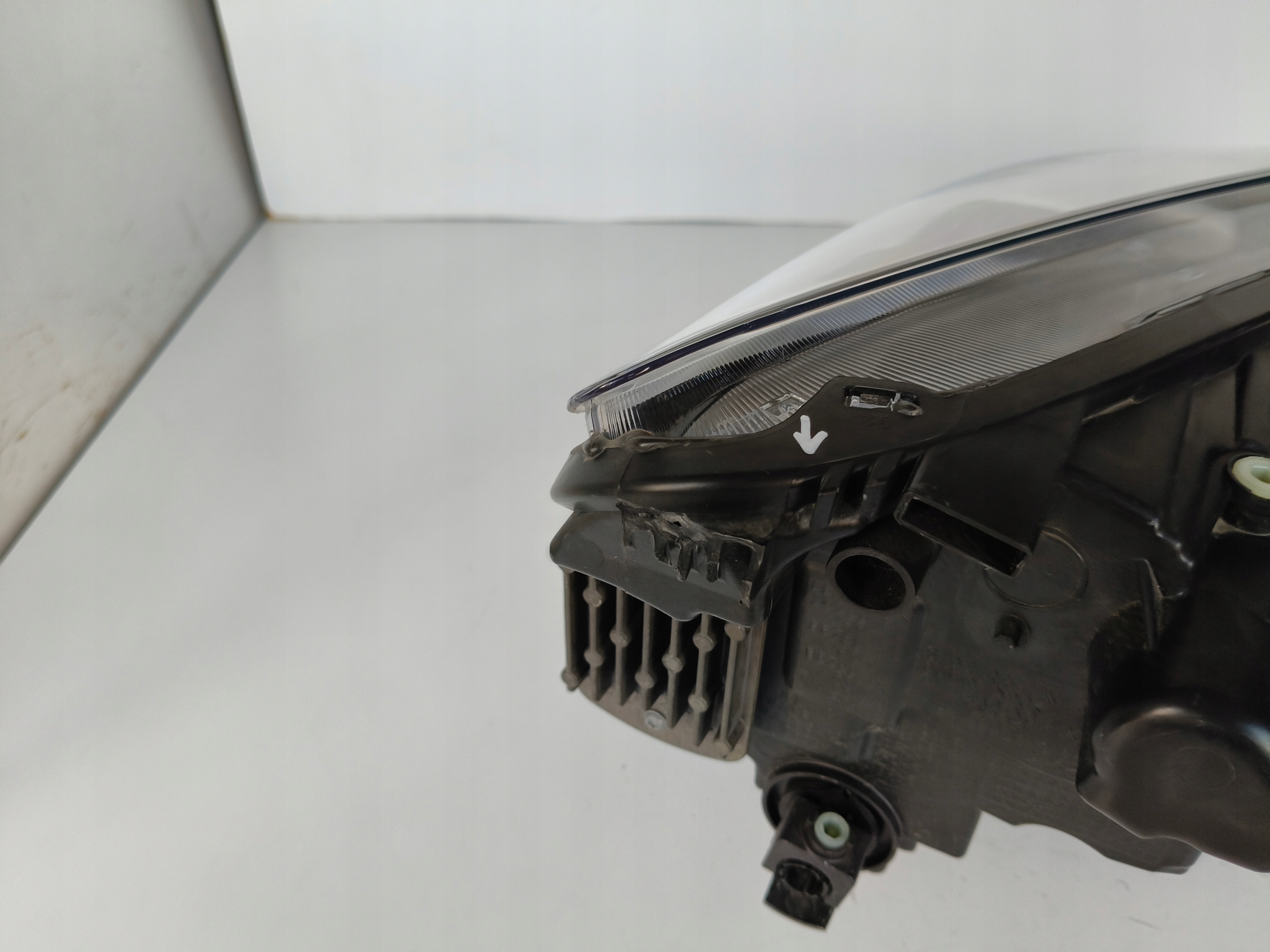 light left REFLEKTOR FORD KUGA MK3 19- FULL LED