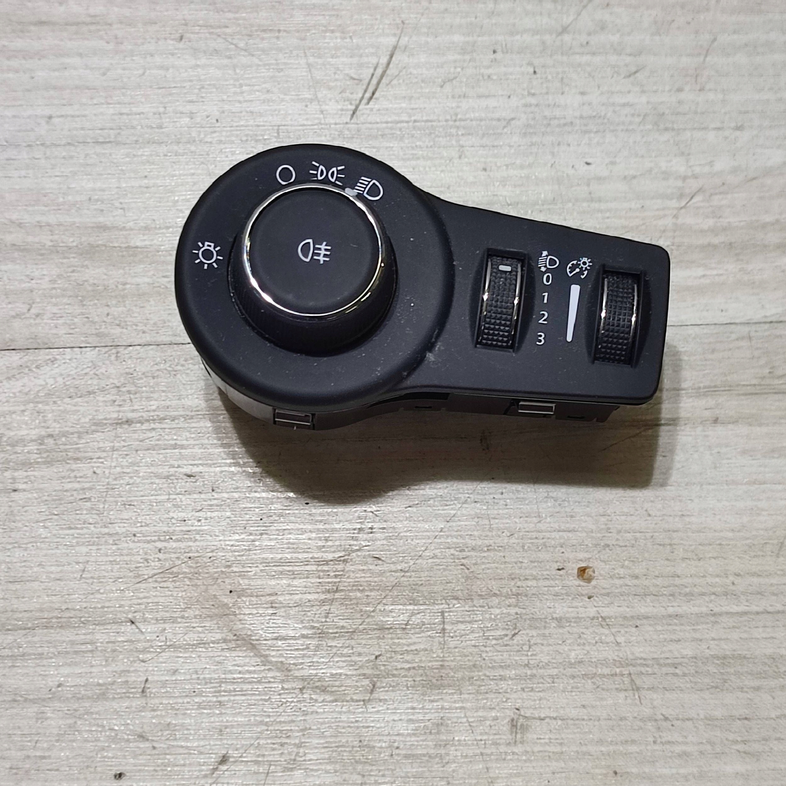 interruttore luci Fiat 500X 07356583060
