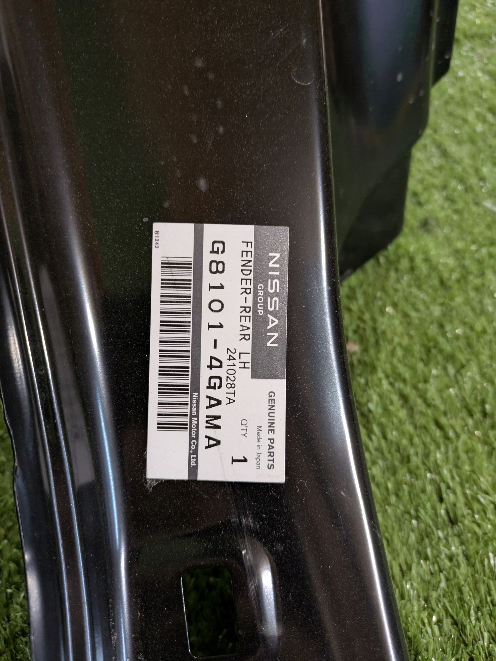 sárvédö hátsó bal INFINITY Q50 Q50S 13-22 NR.81