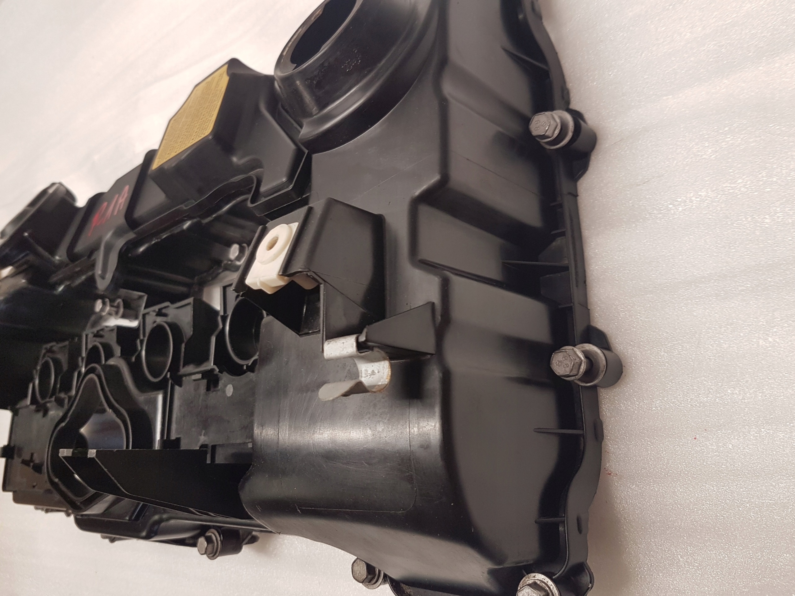 Abdeckung der Ventile BMW E60 E61 E81 E82 E88 E87 E90 E91 E92 E93 N43 7553626