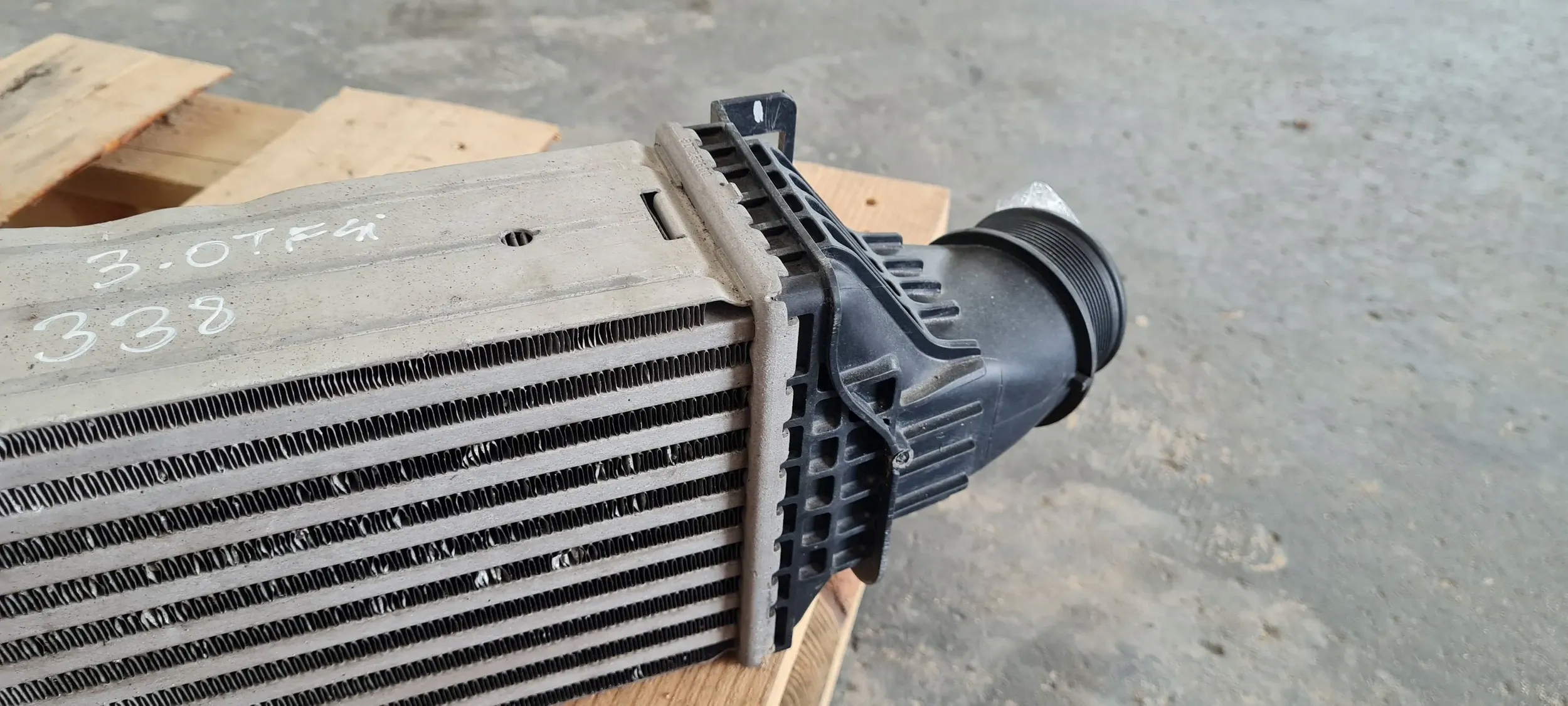 SQ5 80A Q5 intercooler chladič vzduchový 3.0 TFSI