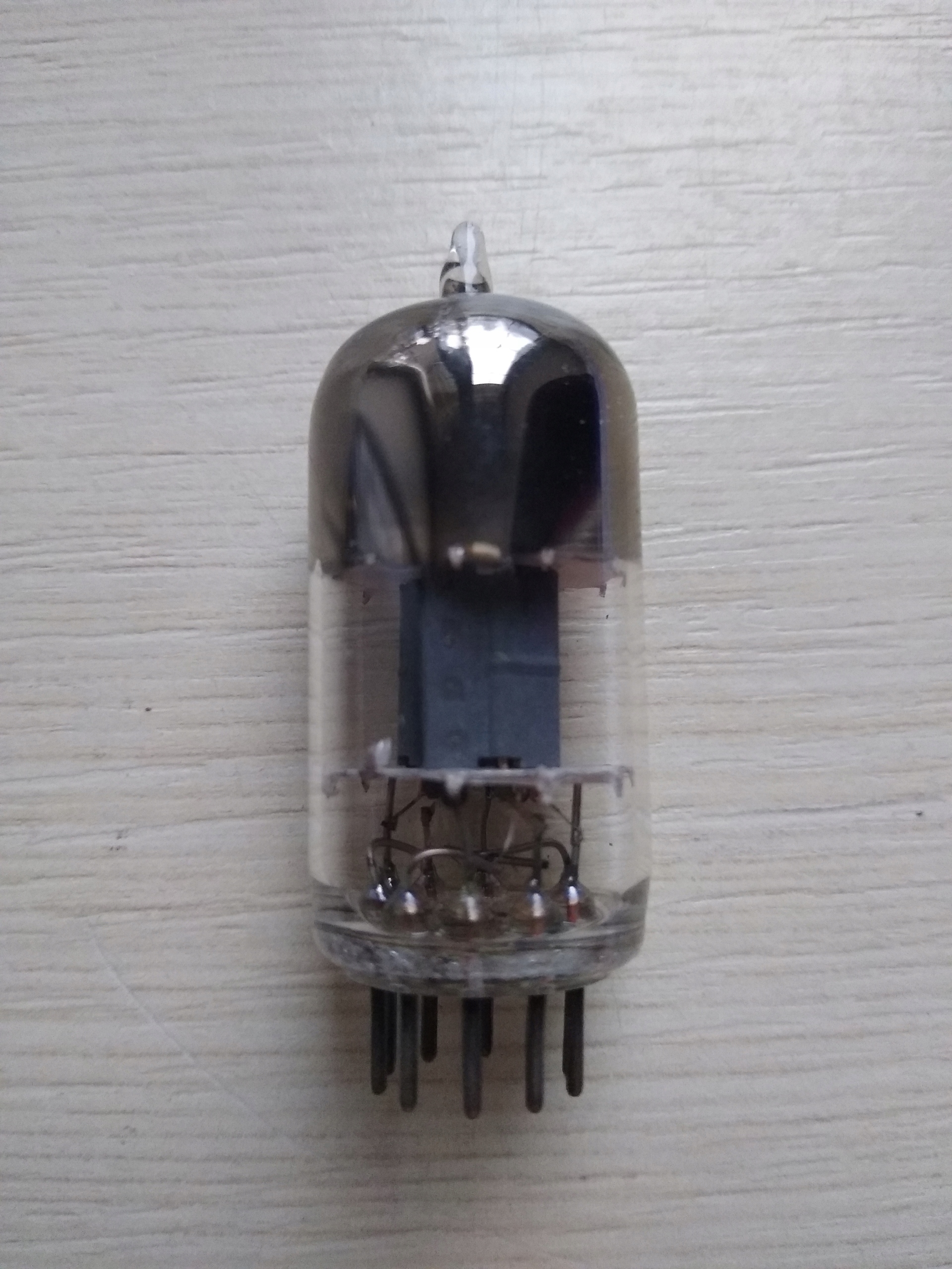 LAMPA ELEKTRONOWA ECC 81