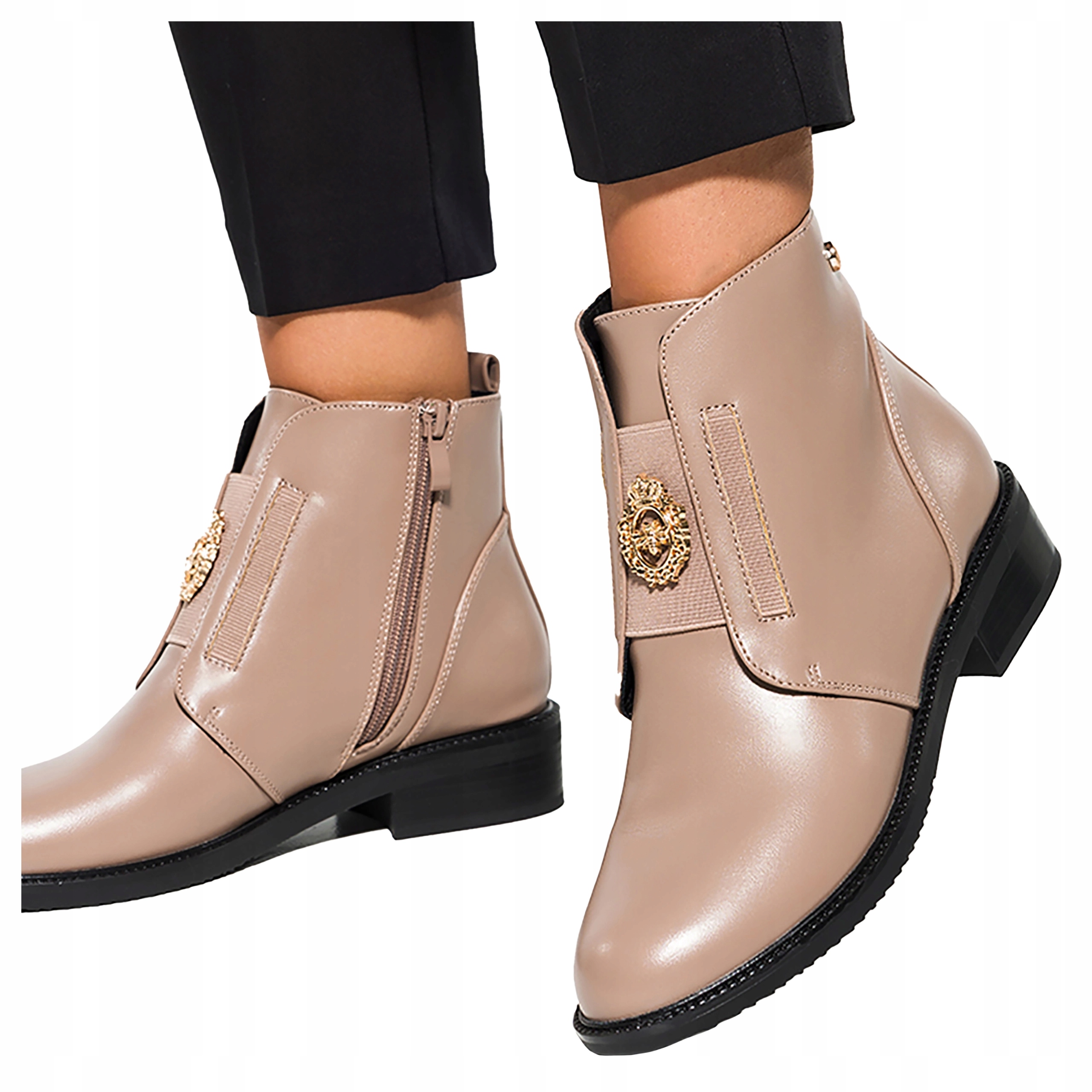 Béžové Dámské Kotníkové Boty Na Nízkém Podpatku Ozdobný Hmyz S Gumou Na Svršku, velikost 36