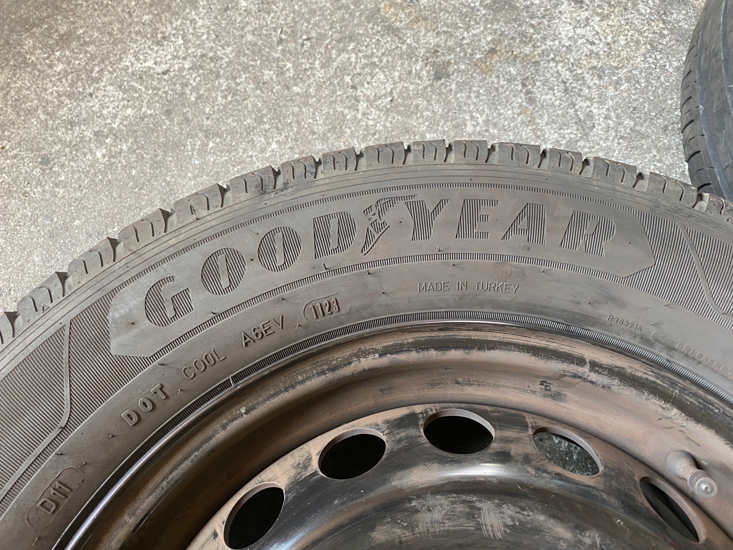 tyres summer 215/65R16C Goodyear Efficient Grip Cargo 6,5mm 2023r
