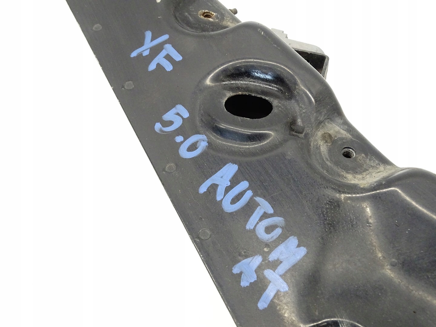 sider pillar iron supports upper JAGUAR XF X250