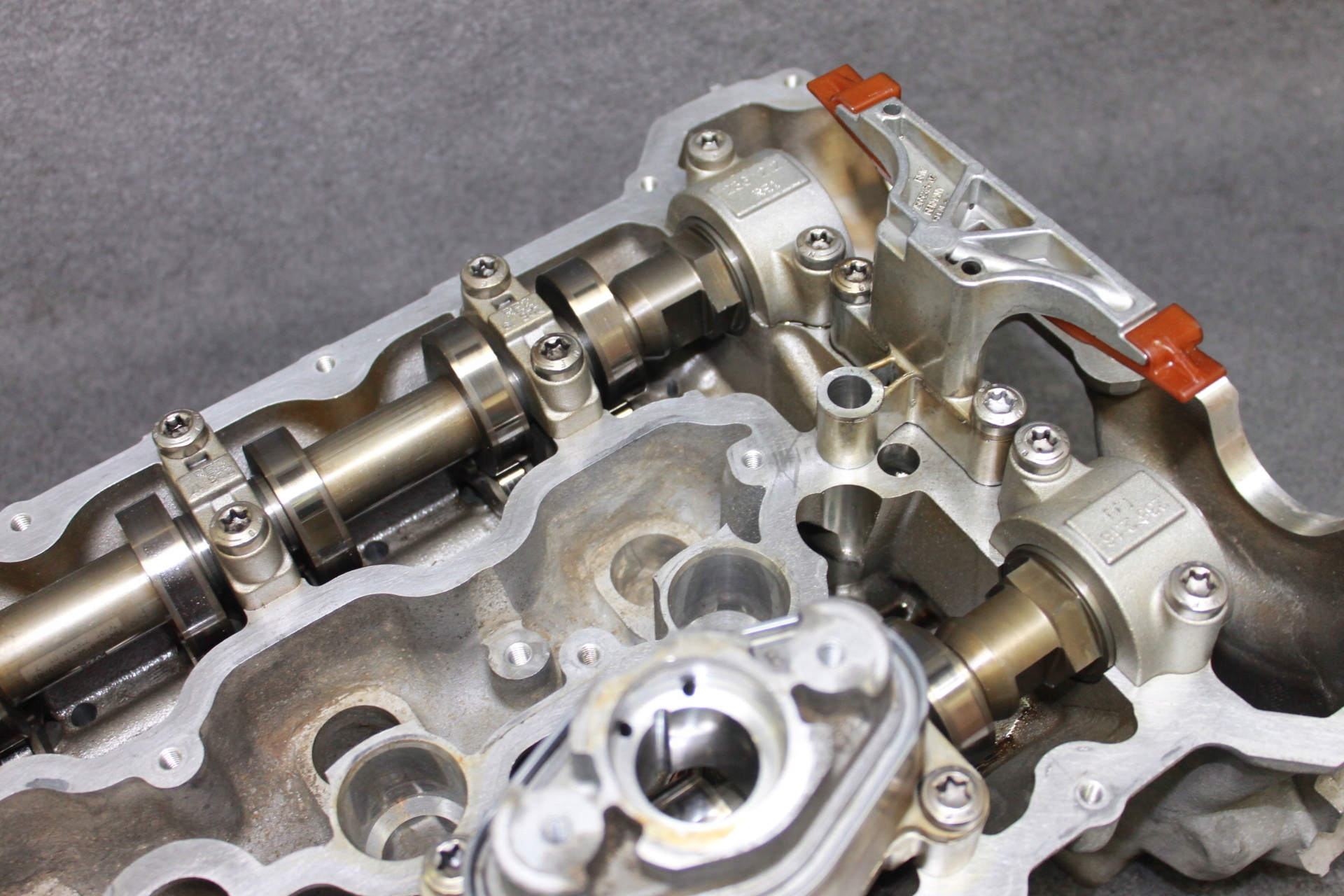 BMW X5M E70 X6M E71 5.0i S63B44A head. 5-8 left 7586182