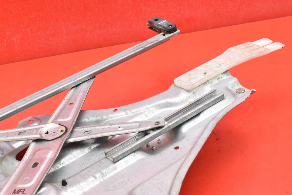 window regulator left front EU 82470-2G130 KIA MAGENTIS 2 II 06-08
