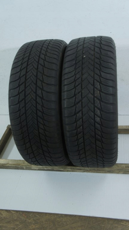 Opony K4925 Bridgestone 225/55R18 zimowe zima para