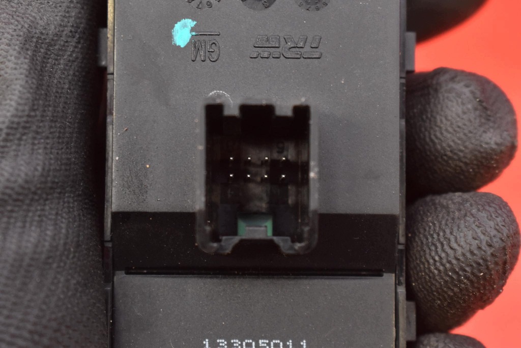 control panel of the window EU 13305011 OPEL MOKKA A 12-19