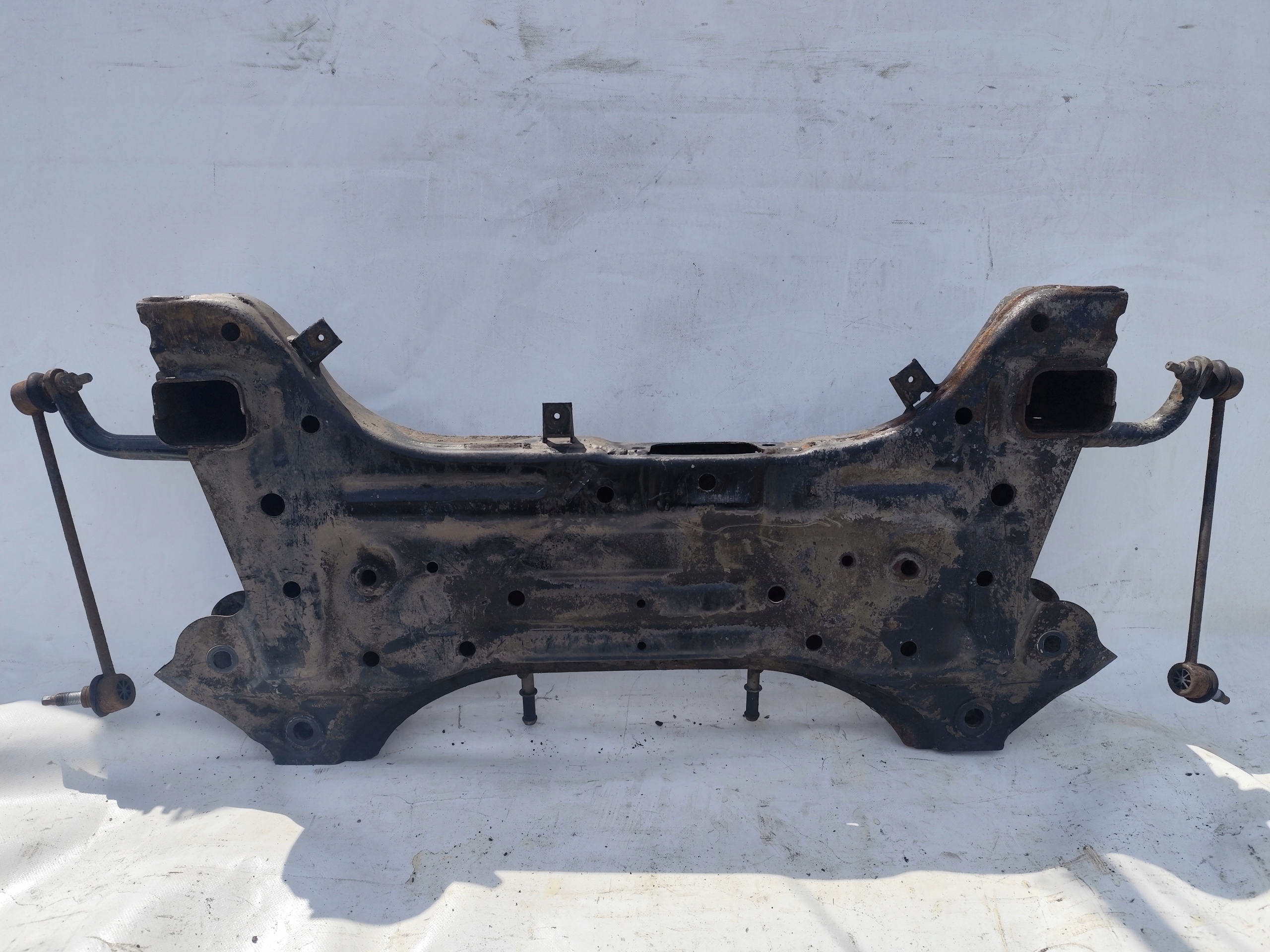 HYUNDAI I20 II subframe axle beam