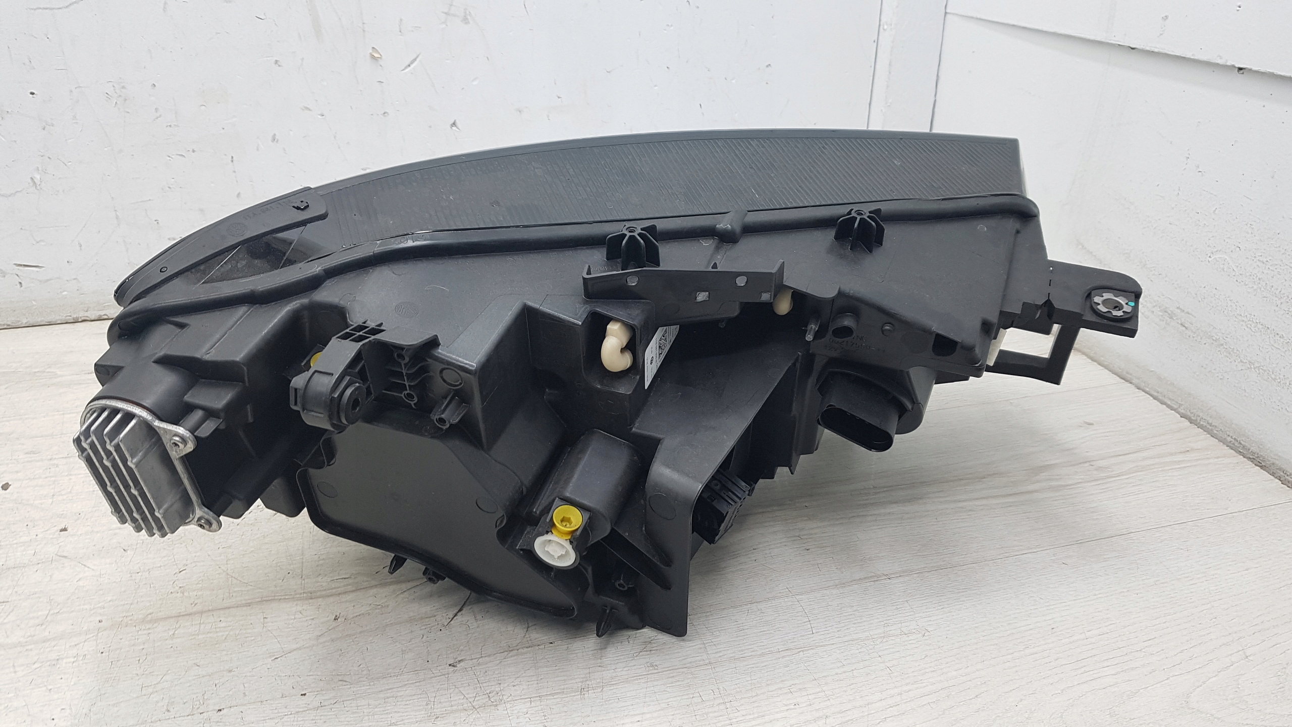 VW ID4 LAMPA LEWY PRZÓD EU Wersja Europejska