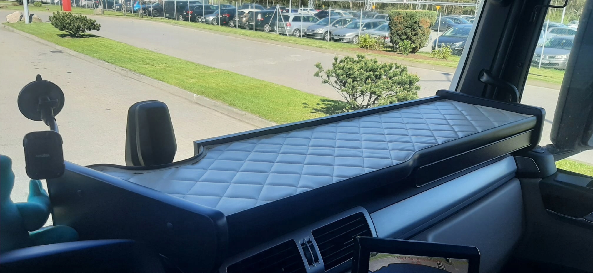 Velká Police Stolek Se Zásuvkou Man Tgs Od Roku 2015