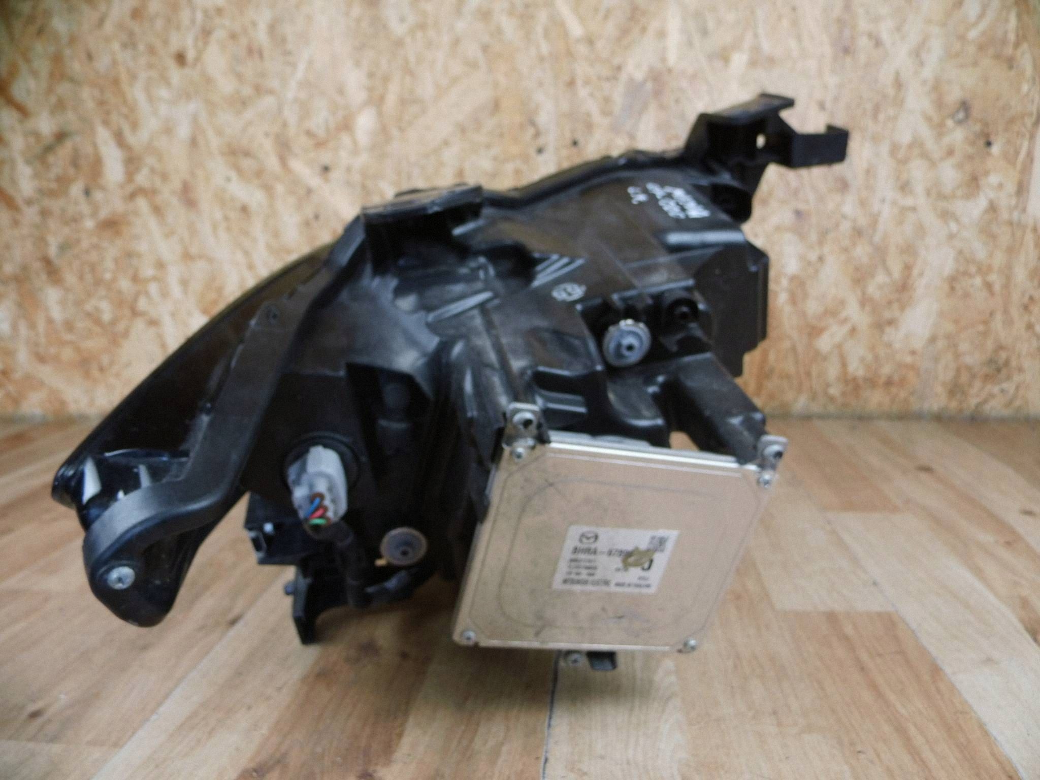 Mazda 3 BP 2019+ light left front front left BHRA67890