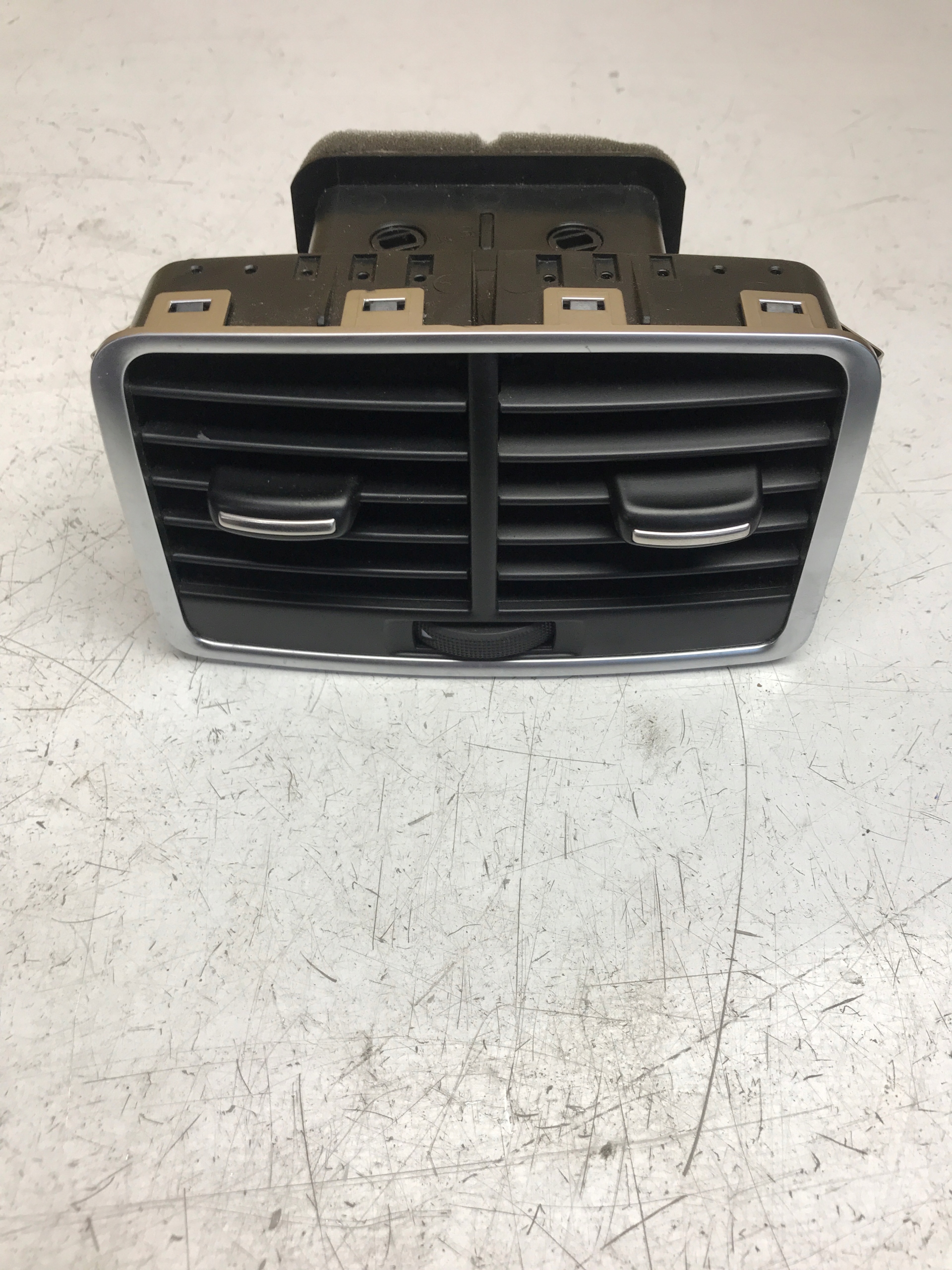 grid air conditioning devices rear part AUDI A6 C6 LIFT 4F0819203C