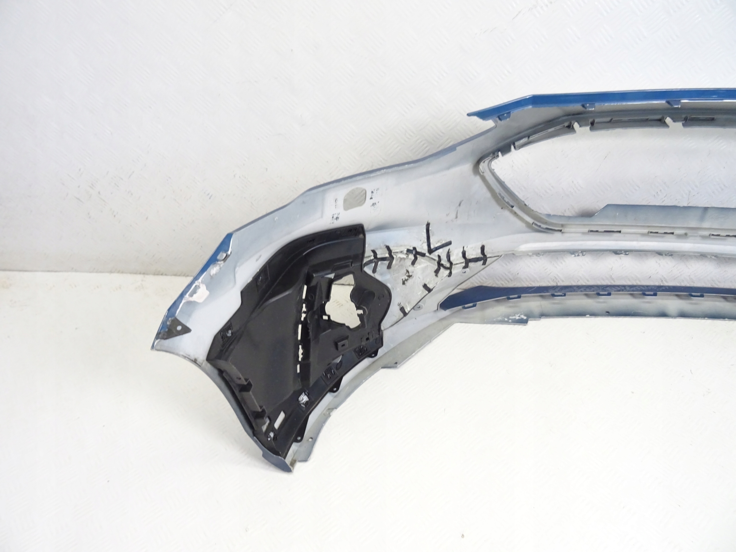 Ford Focus MK4 ST nárazník predok predný