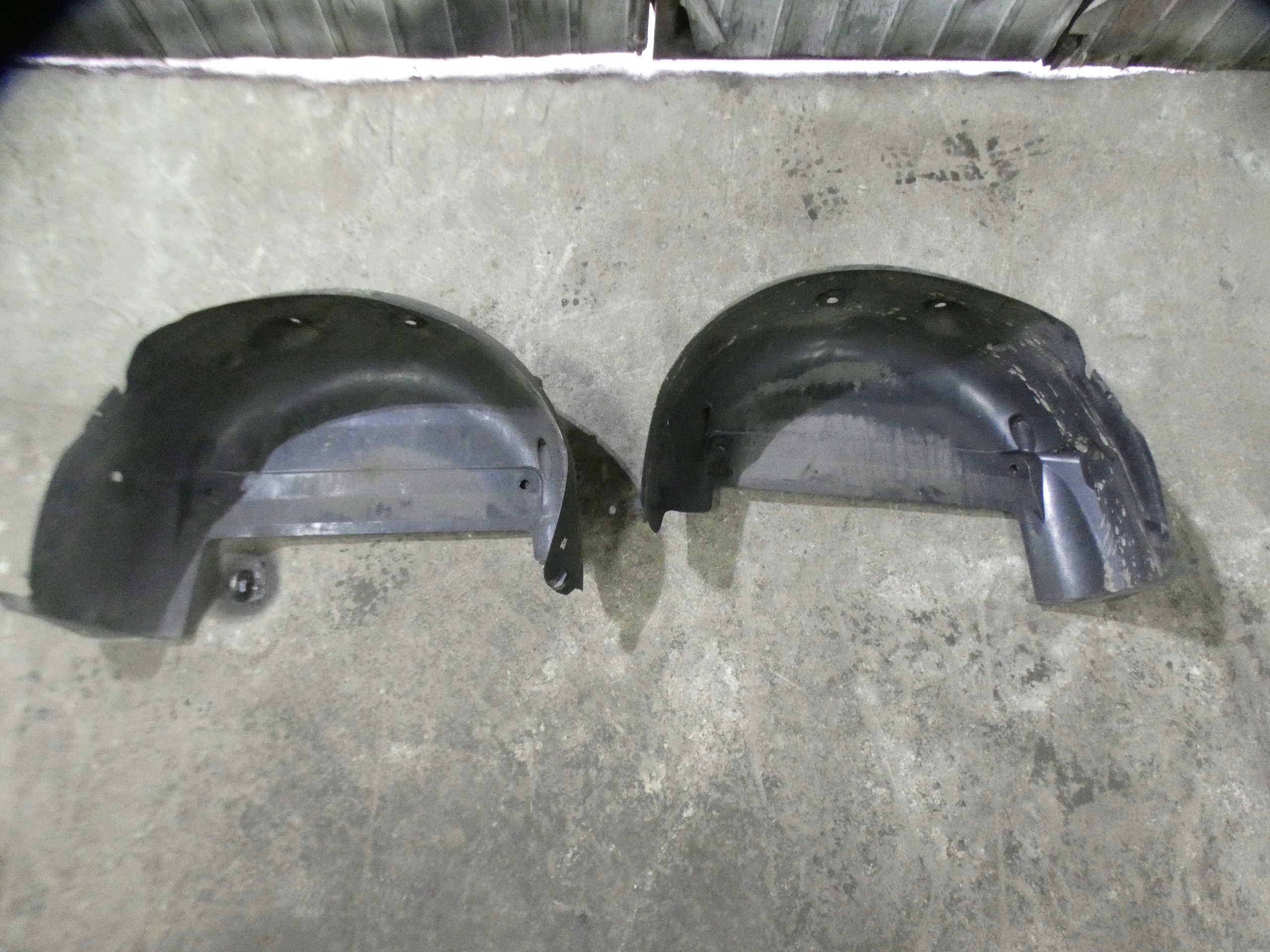 mudguard right left rear part TRAFIC VIVARO III