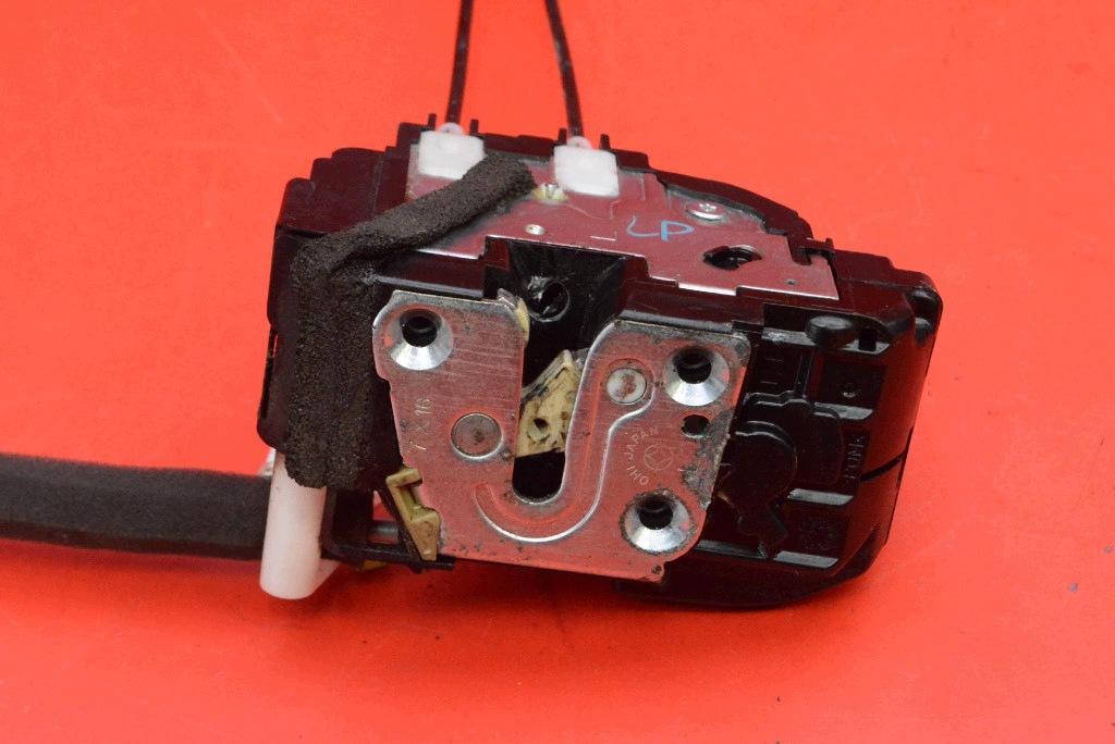 lock door left front front EU NISSAN TIDA C11 5D HB 04-08
