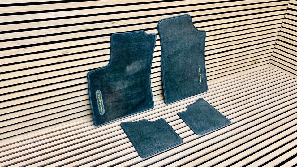 БЕНТЛІ КОНТИНЕНТАЛЬ DYWANIKI1863691r4bh