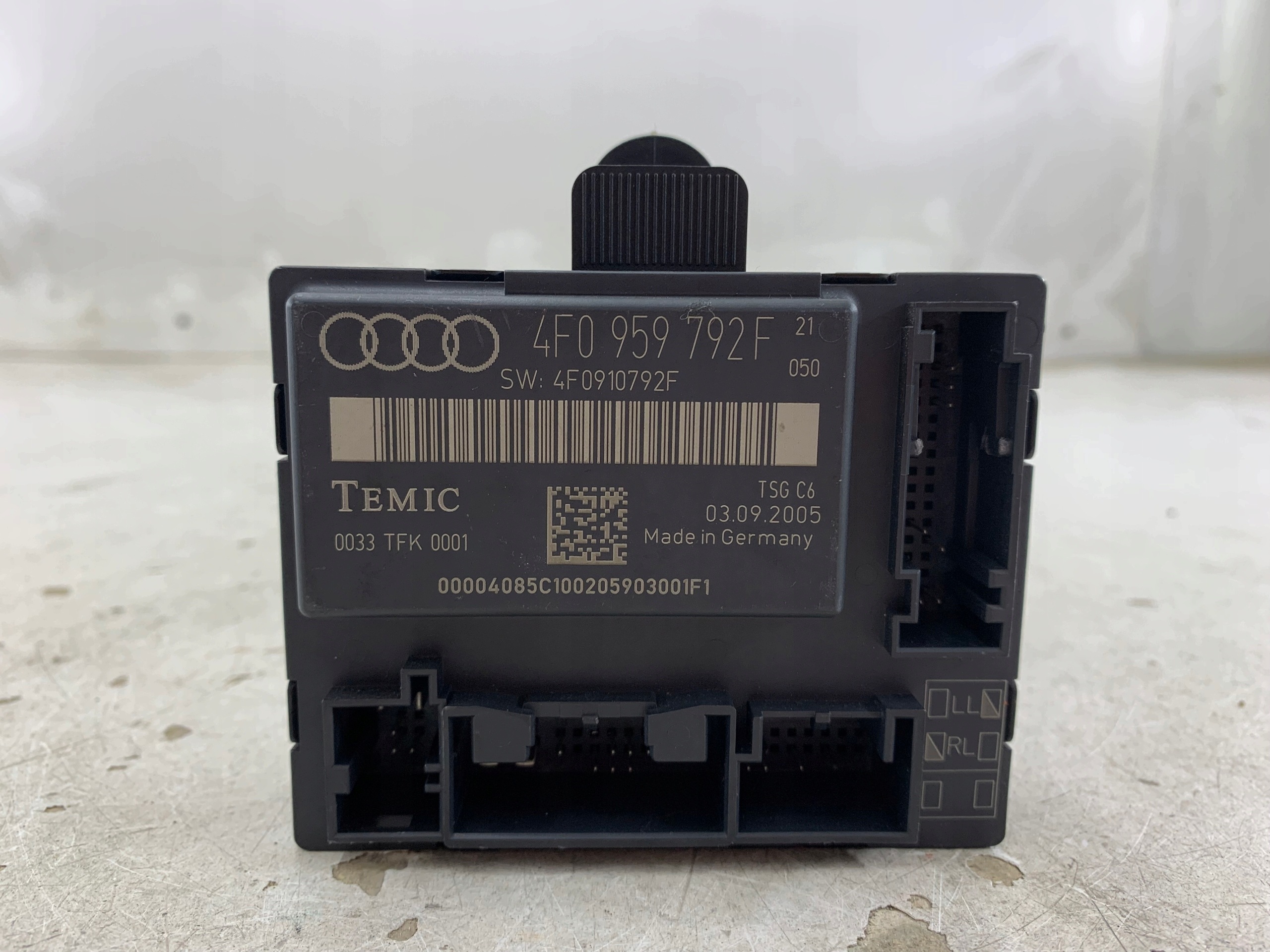 AUDI A6 C6 unité de commande électronique uce module portière droite avant 4F0959792F