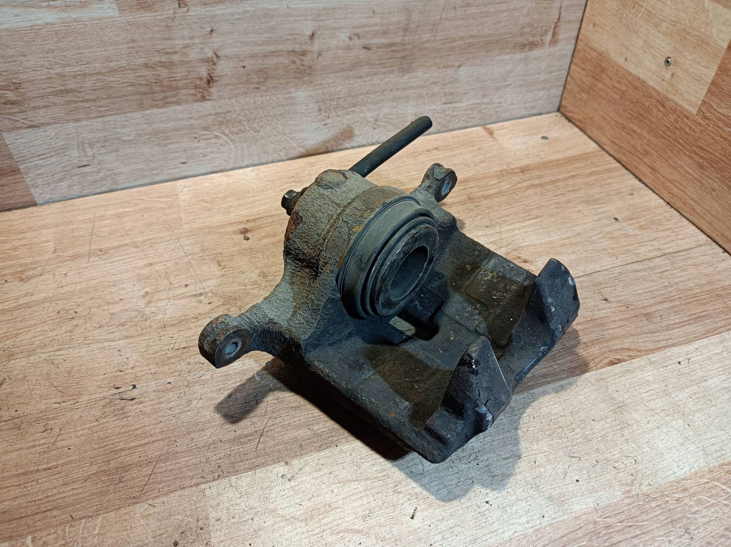 caliper brake front right Mazda 6 GJ