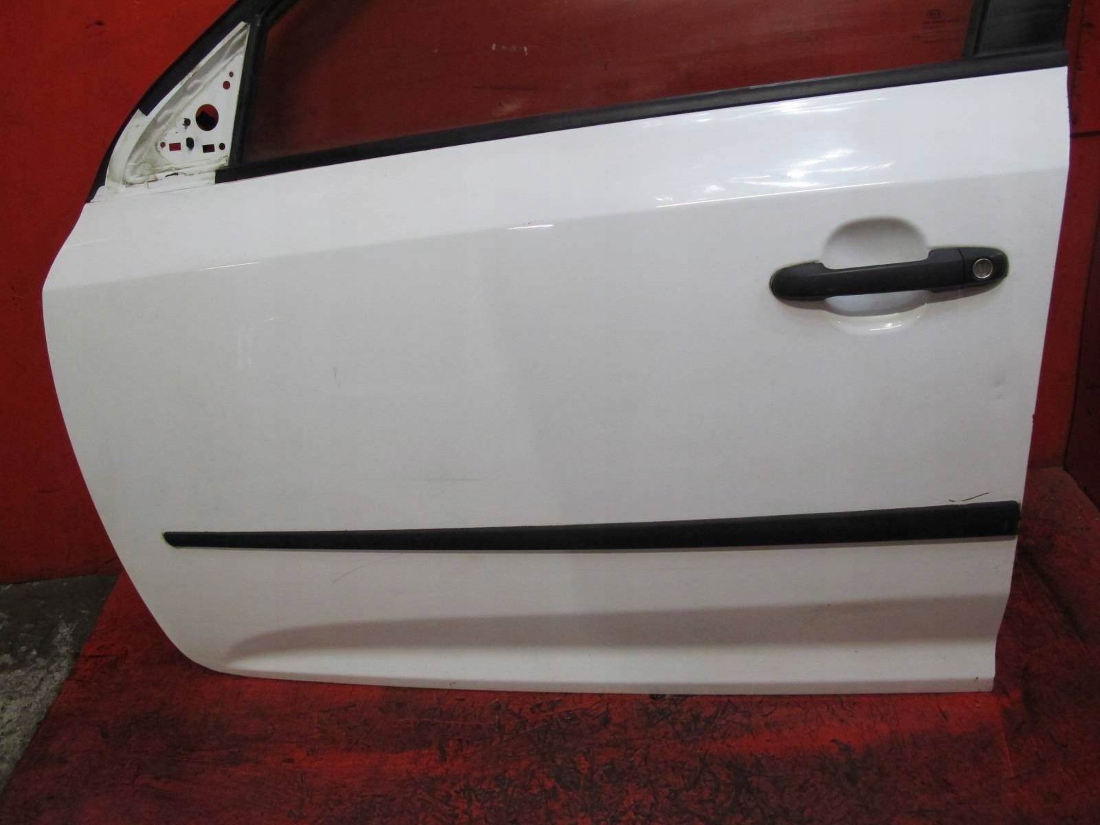 KIA CEED 1 and ED 06-09 5D HB BIALE door front front left WD CEED
