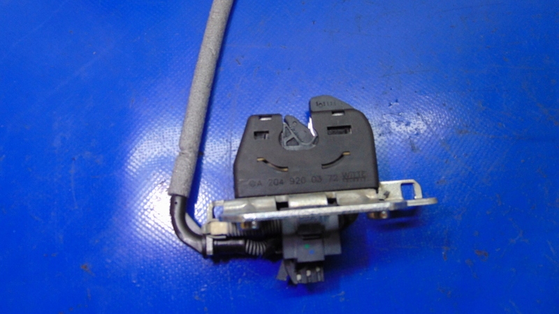 lock holder KANAPY left MERCEDES C KLASA W204