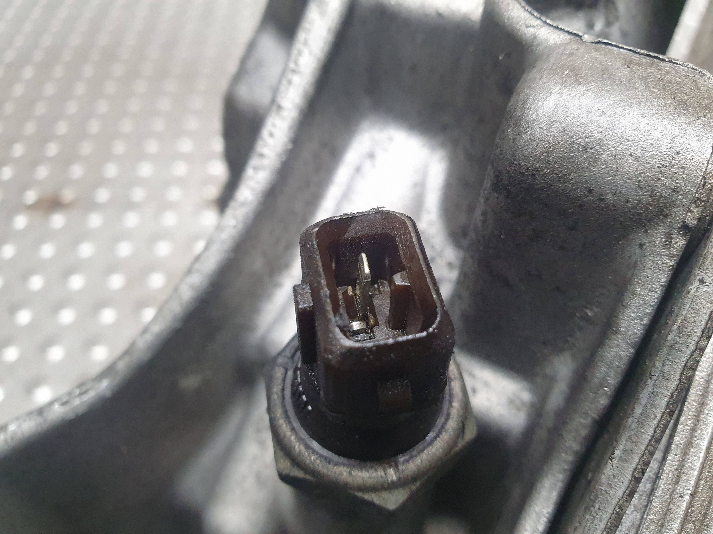 Ölfiltergehäuse 2246981 BMW 3 E46 2.0 D M47