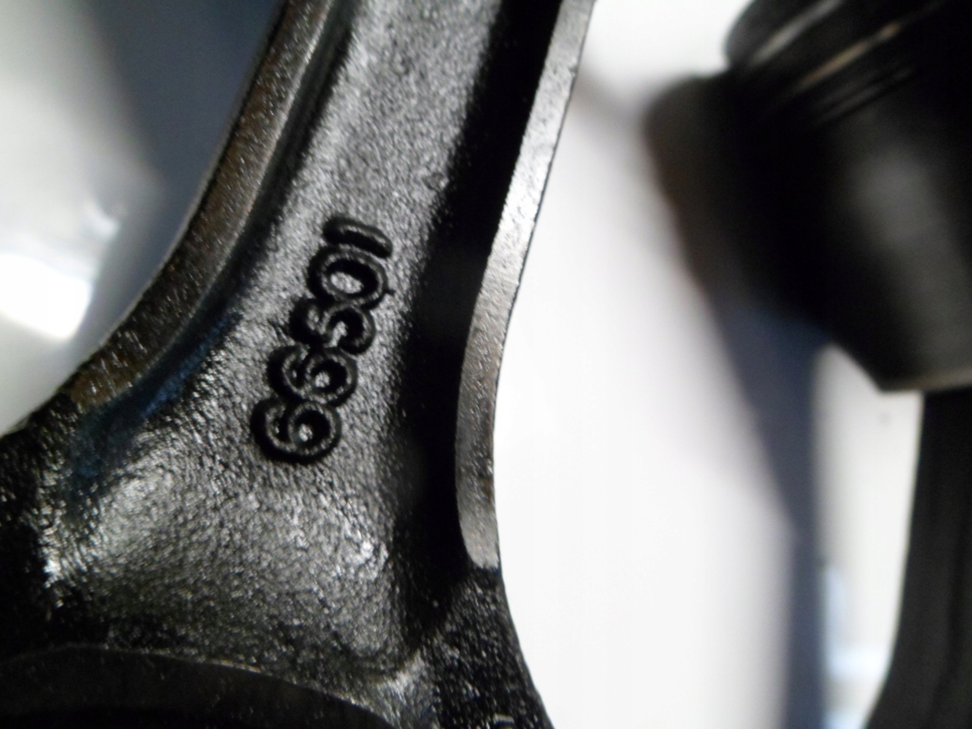 SSANGYONG REXTON 2.7XDI piston with connecting rod