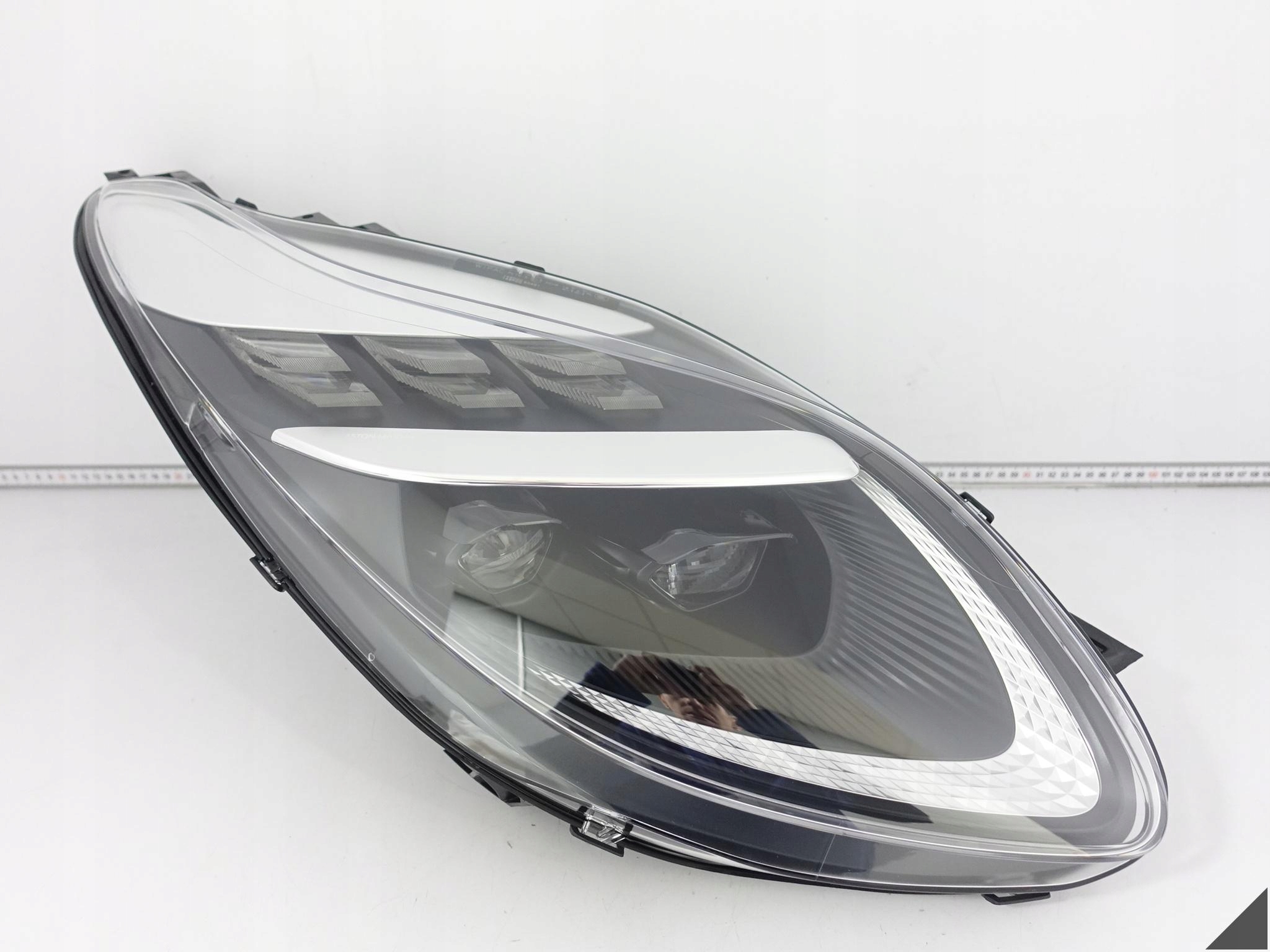 ASTON MARTIN DB12 24- light HEADLIGHT right front EUROPA + module