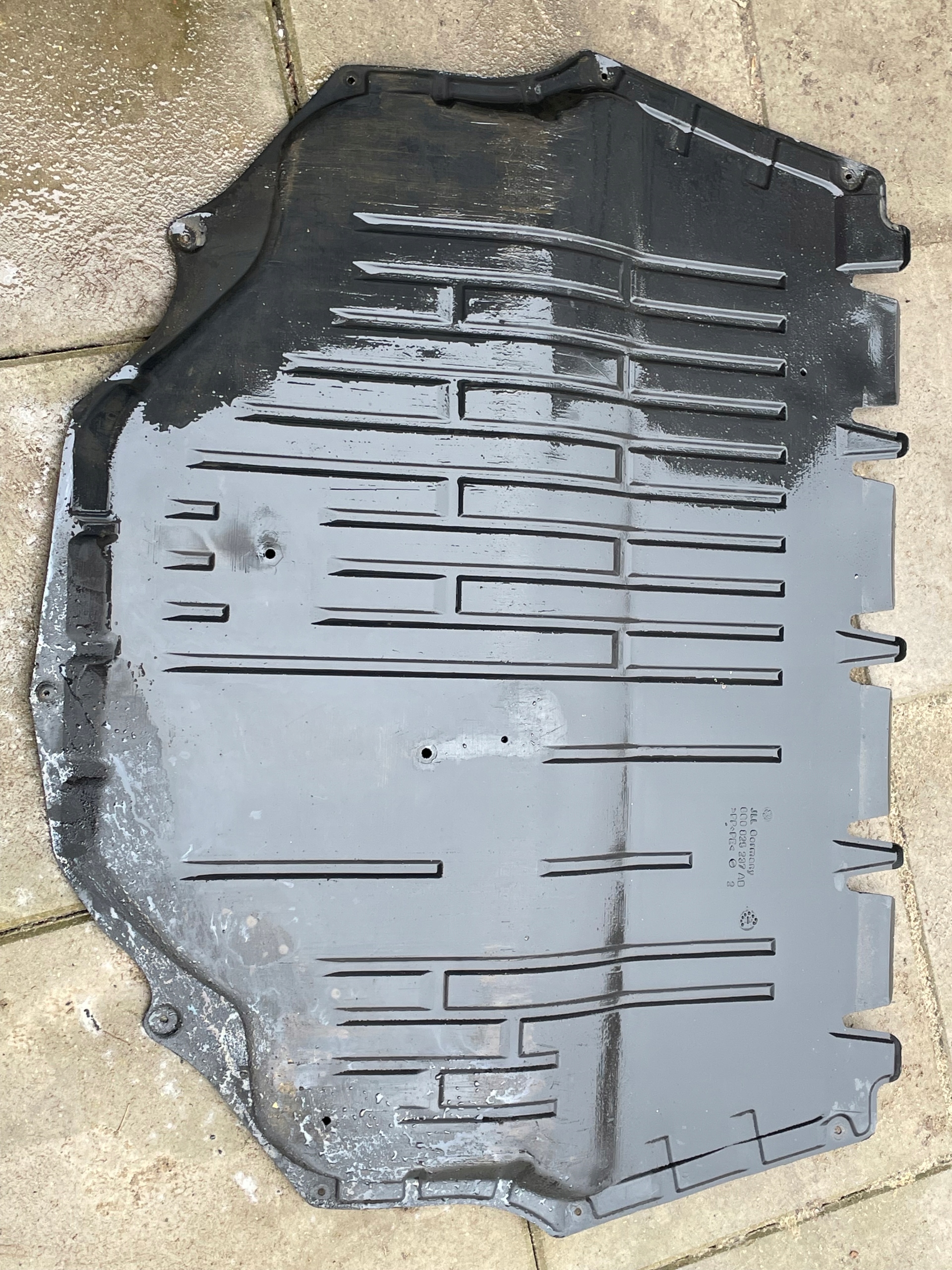 OSŁONA SILNIKA VW POLO SKODA SEAT AUDI 600825237