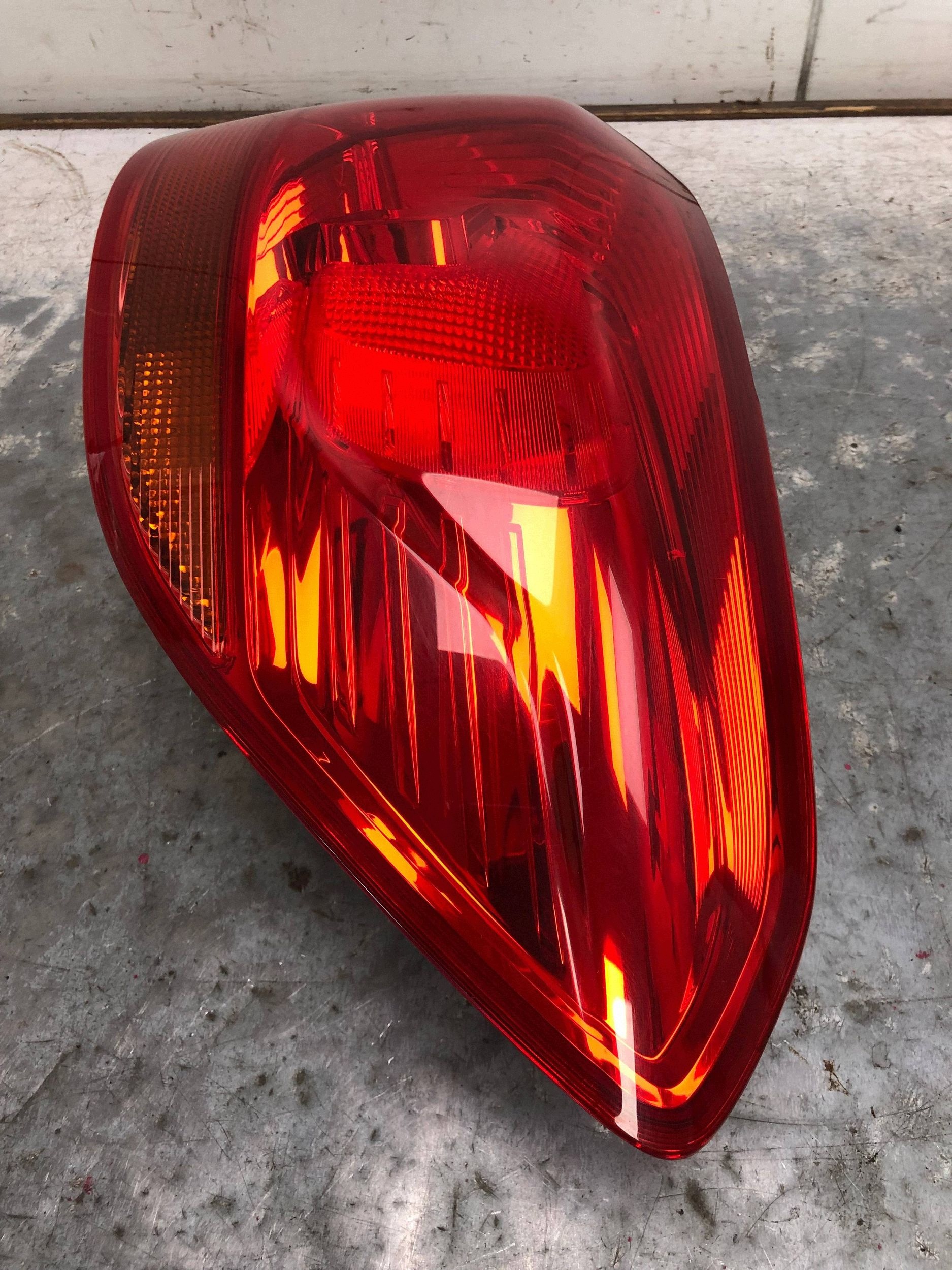 light right rear part OPEL ASTRA J KOMBI 13282243
