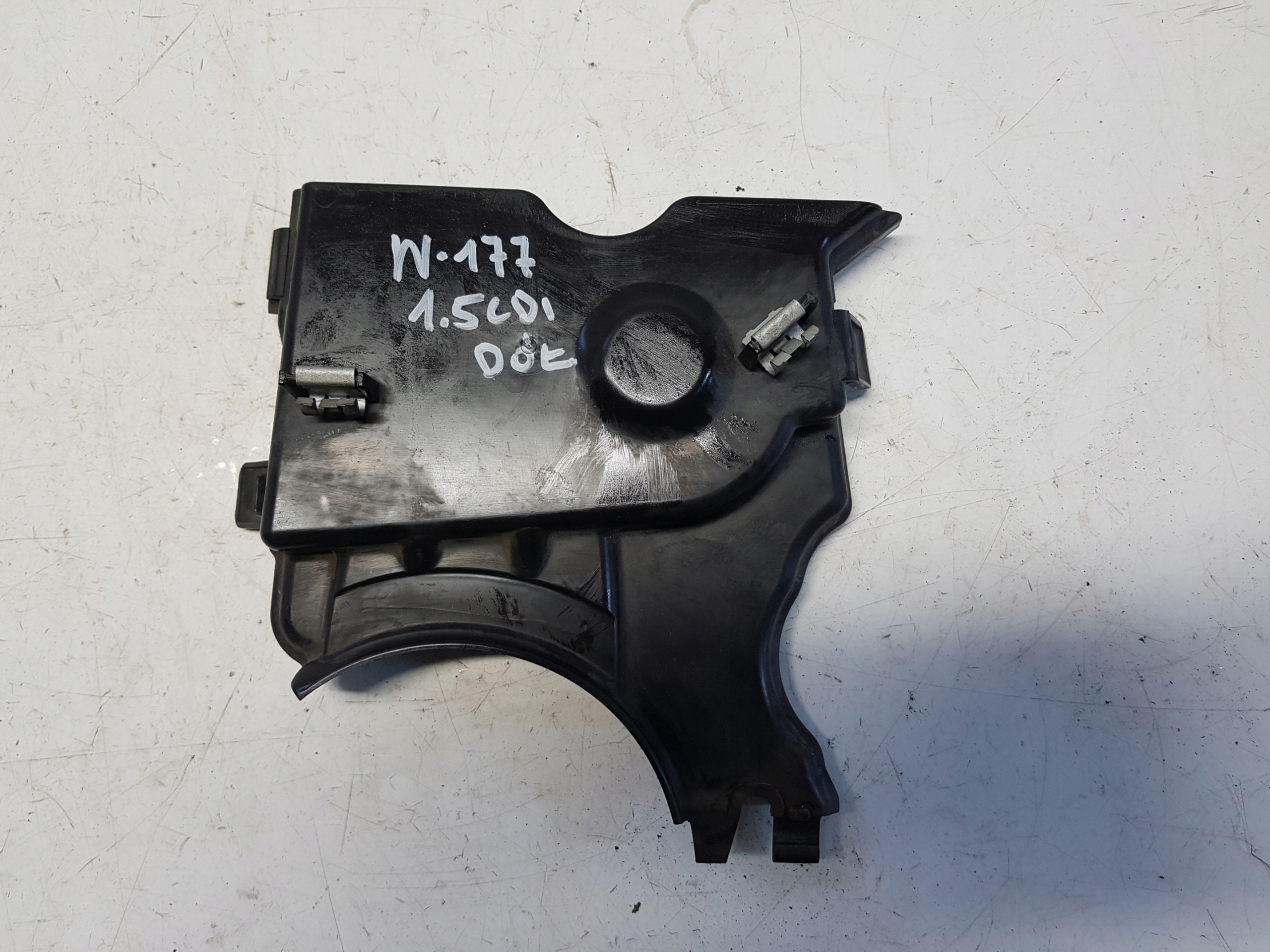 MERCEDES w177 Couvercle carter distribution 135631542R