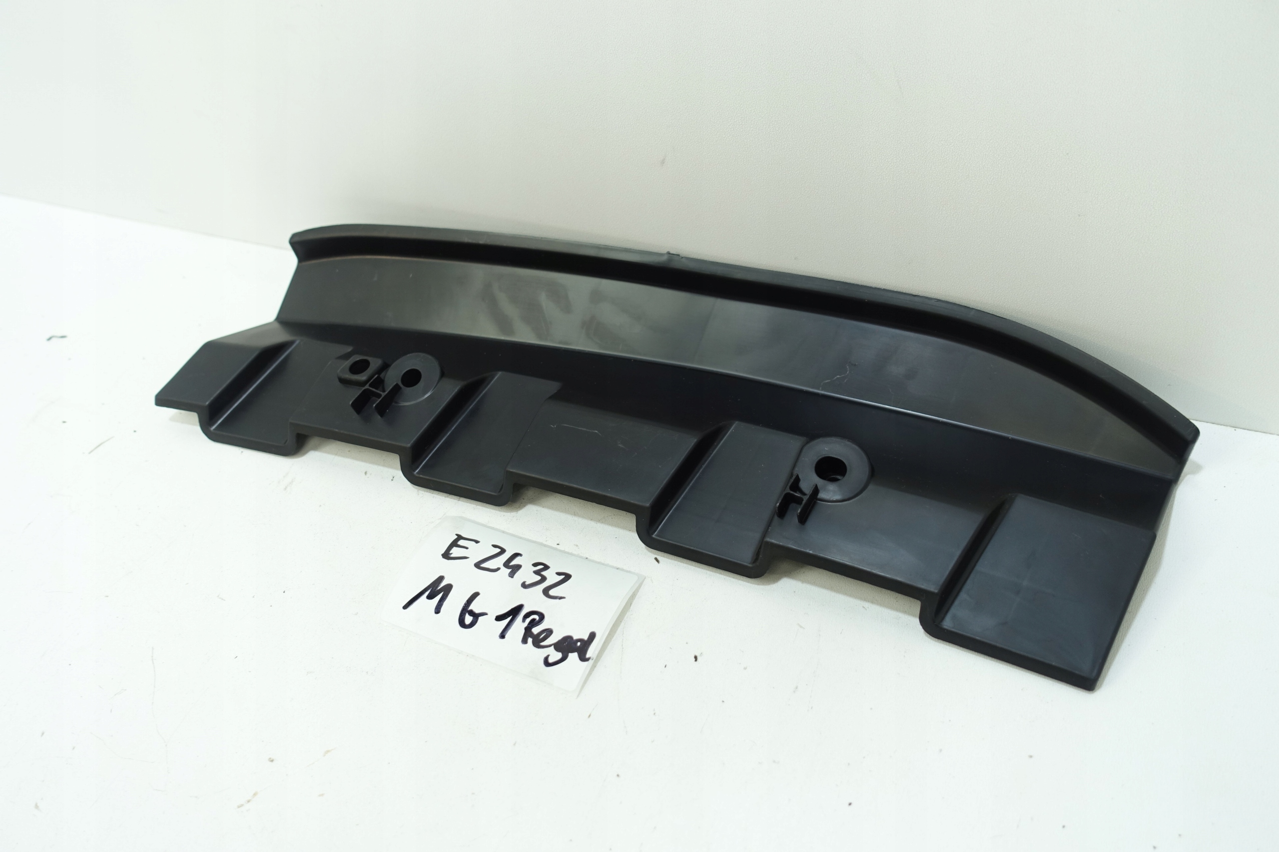 spoiler under the window right HYUNDAI IX20 86154-1K800