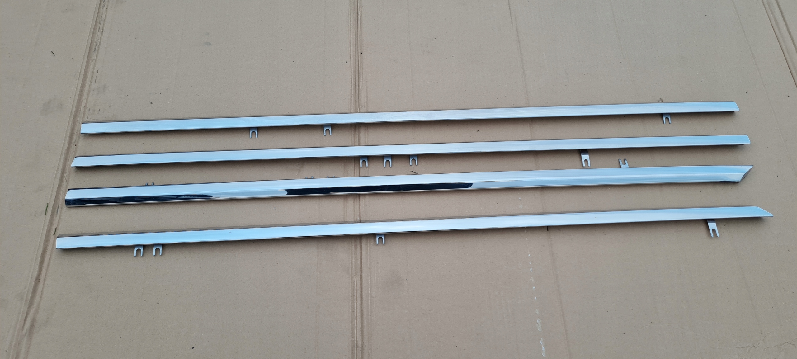 BENTLEY CONTINENTAL FLYING SPUR MOULDING WINDOWS CHROM