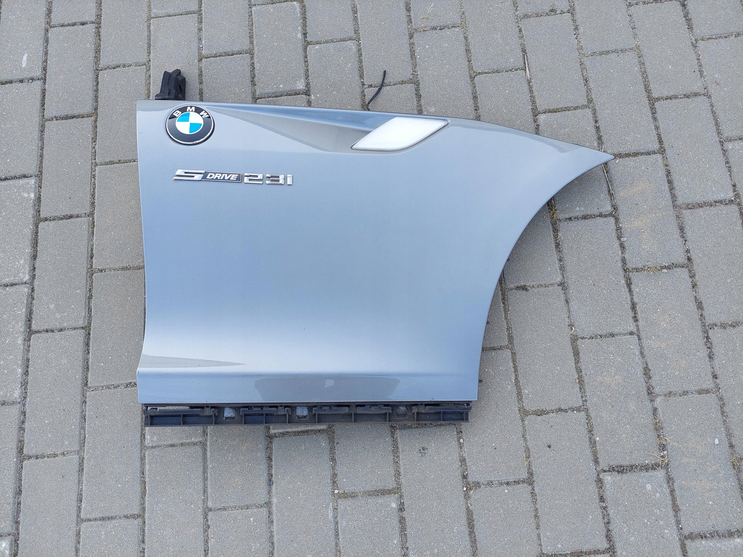 blatník předek přední levý BMW Z4 E89 A52