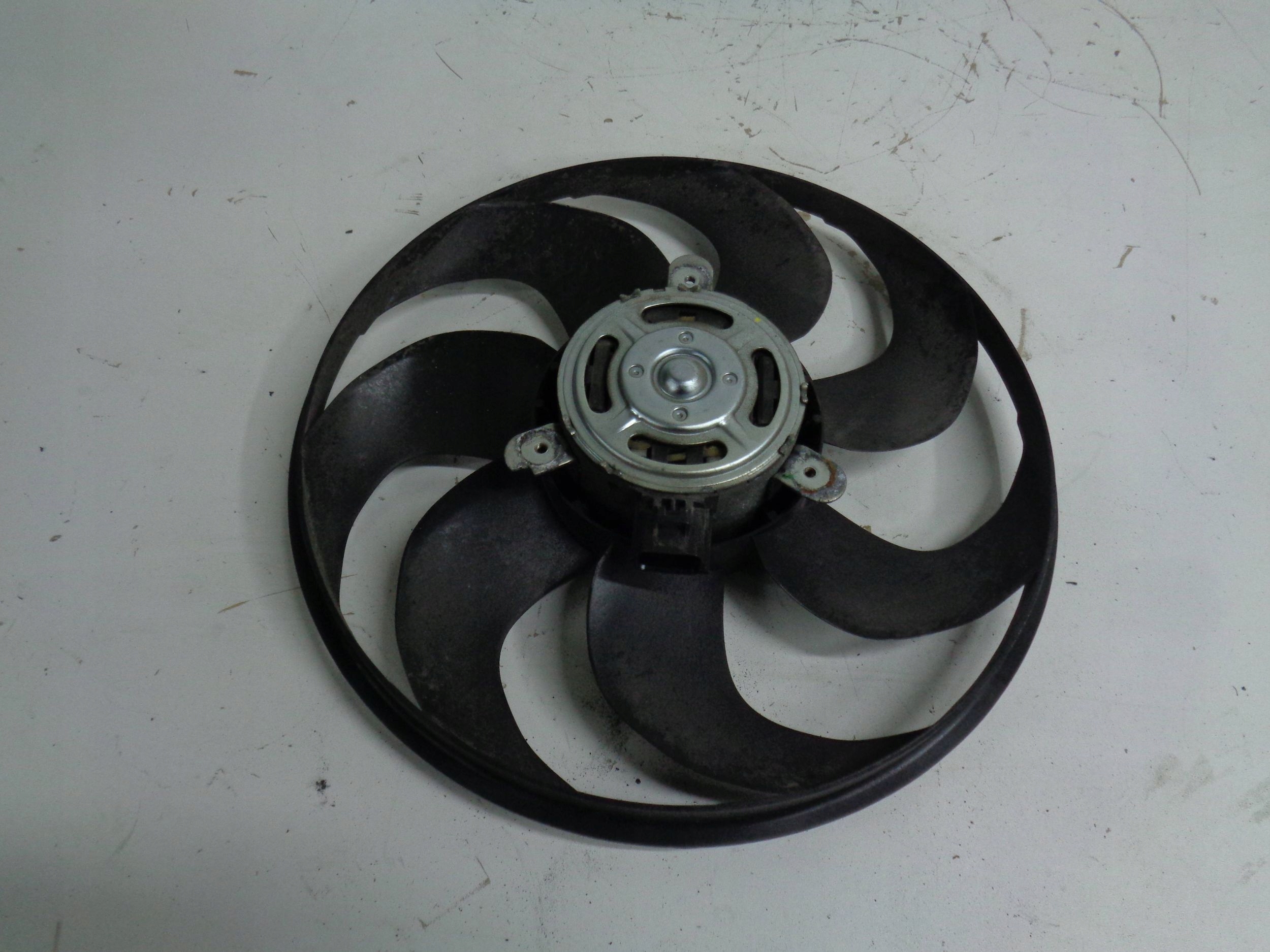 FORD MONDEO MK5 S-MAX 2.0 TDCI ventilátor chladiče 5YY0621