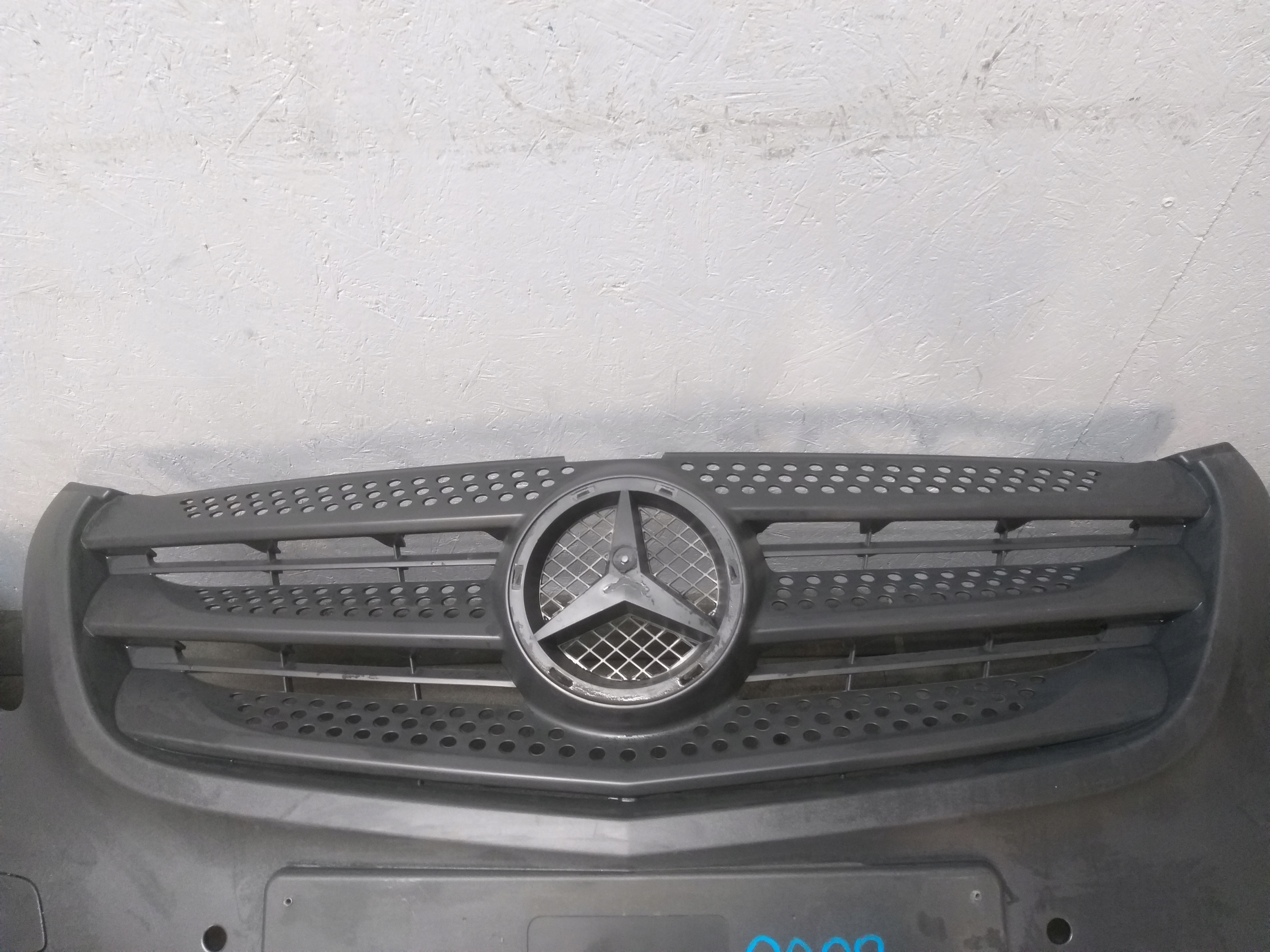 nárazník předek MERCEDES VITO W447