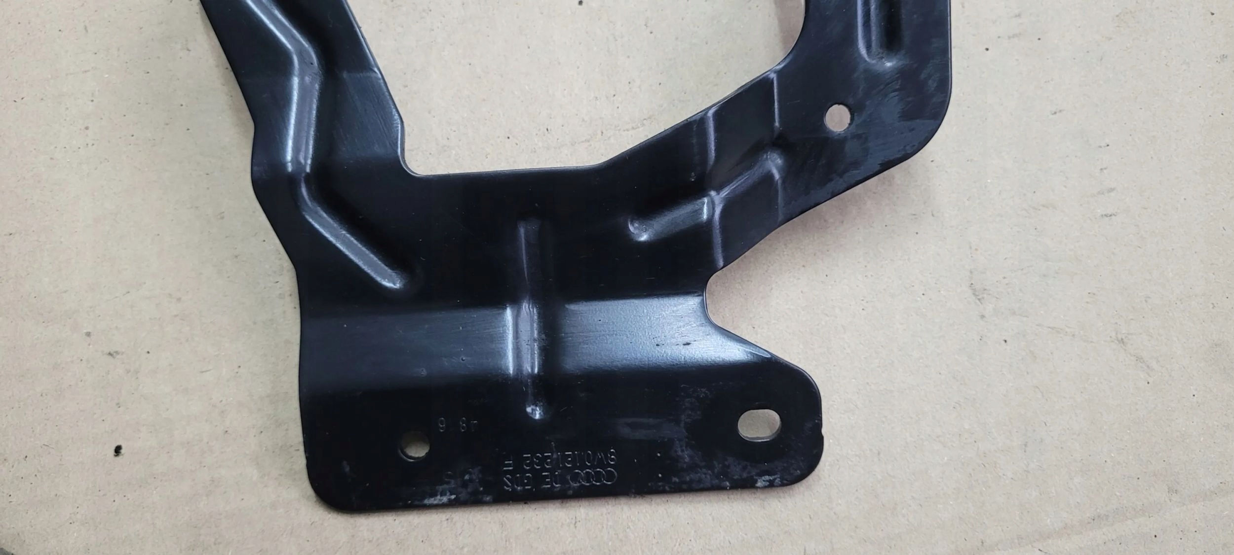 A5 8W holder bracket tank 8W0121232F A4 B9 8W