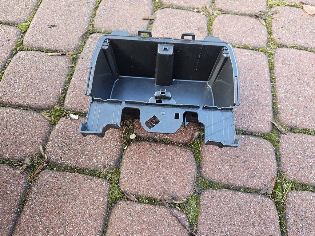 bracket holder for kubki holder Opel Insignia B 39177777