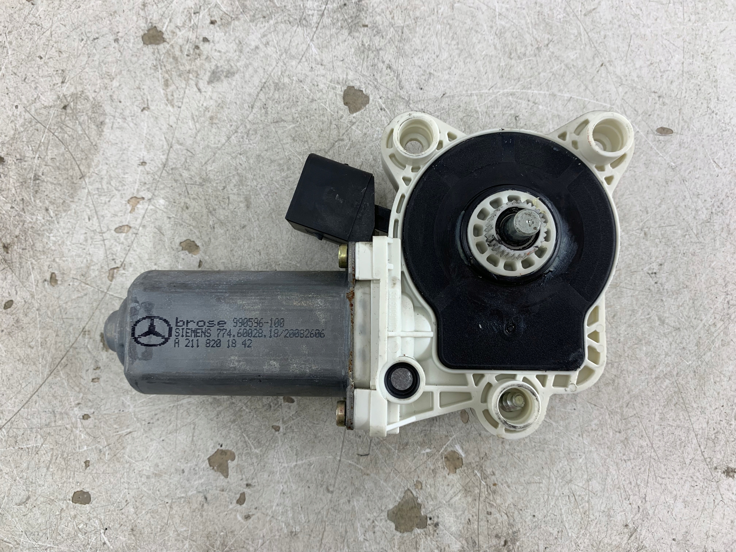 MERCEDES W203 mini motor windows left front A2118201842