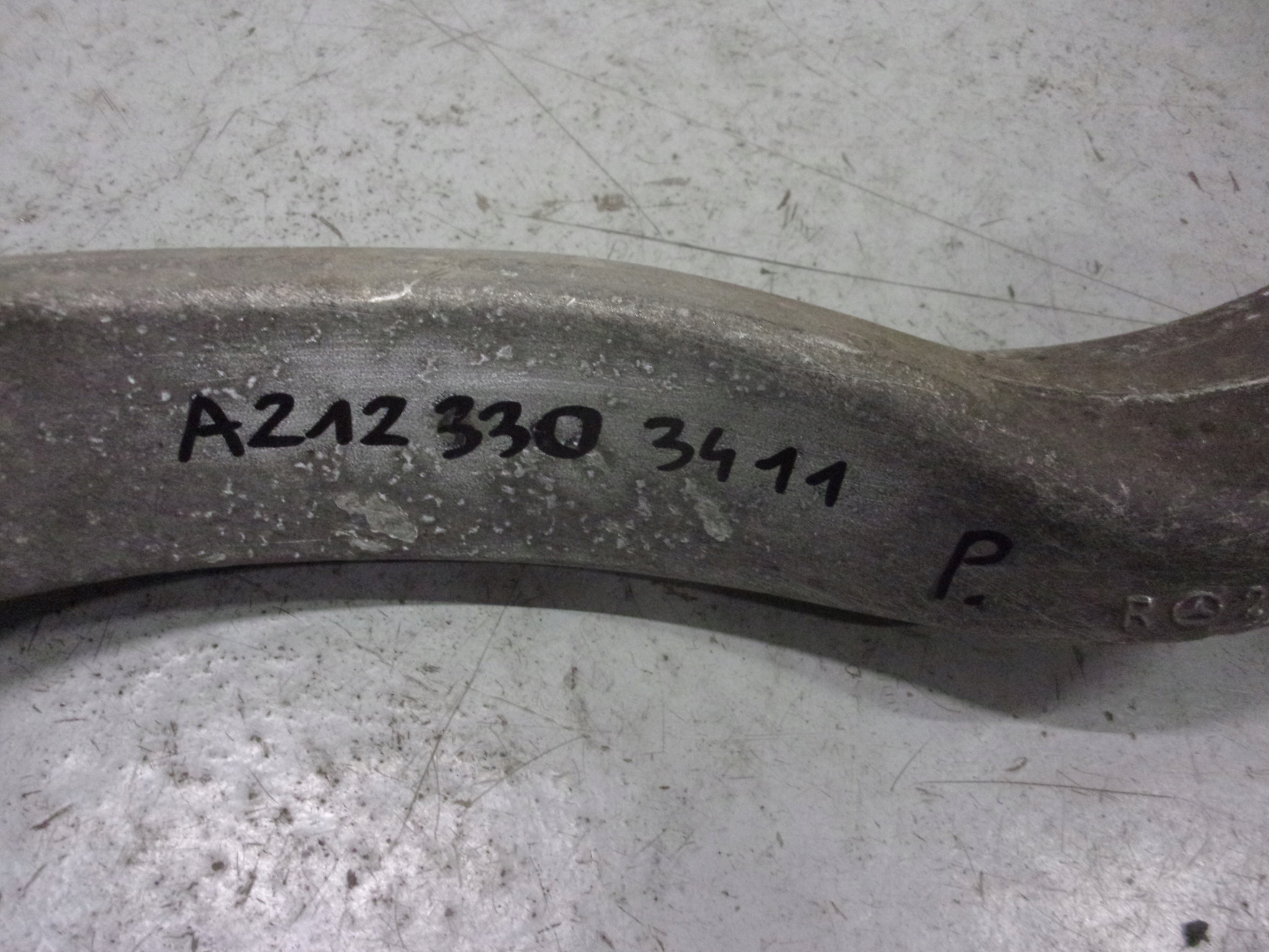 MERCEDES W218 CLS 63 AMG arm right front A2123303411
