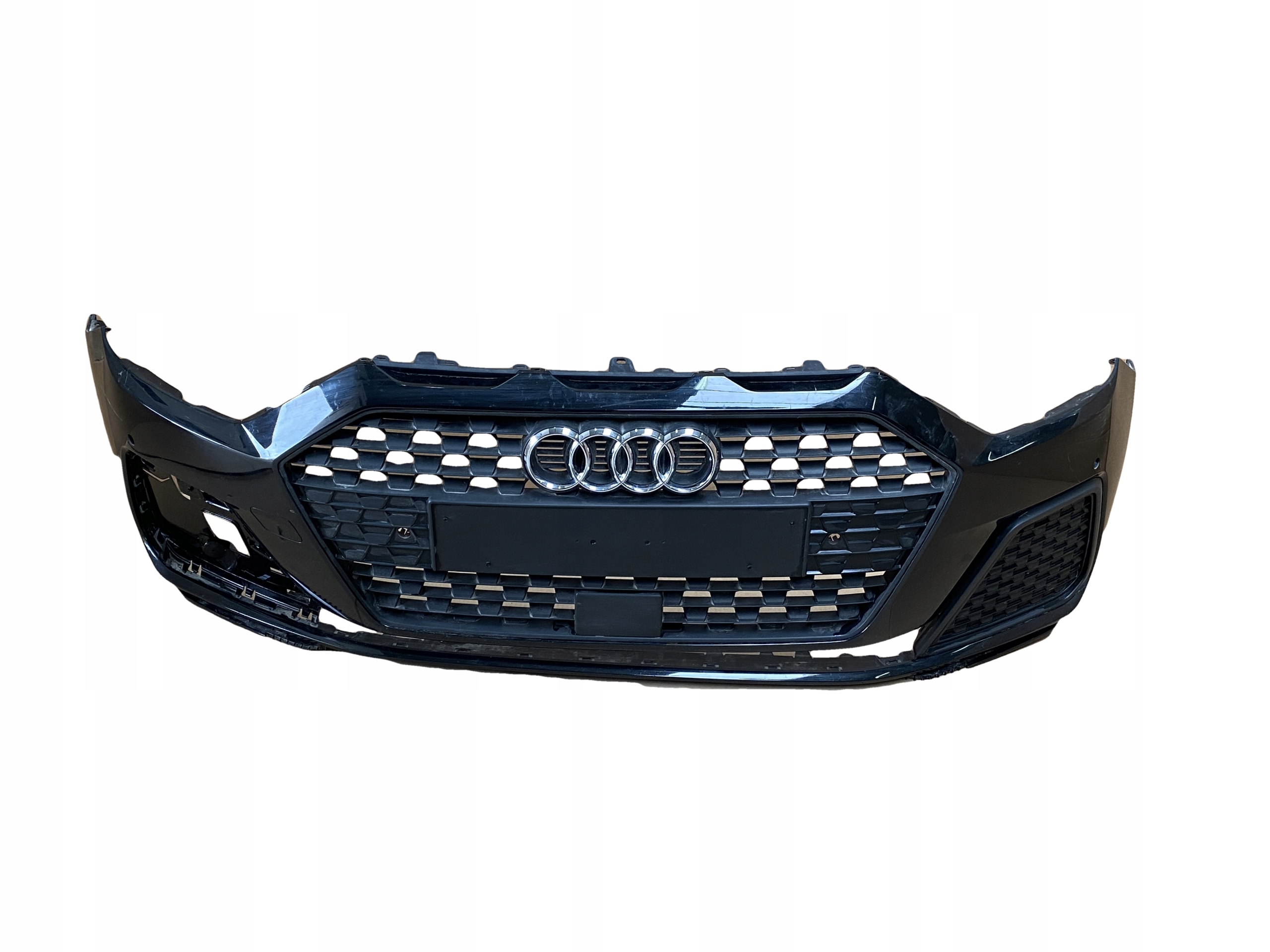 AUDI A1 82A nárazník předek