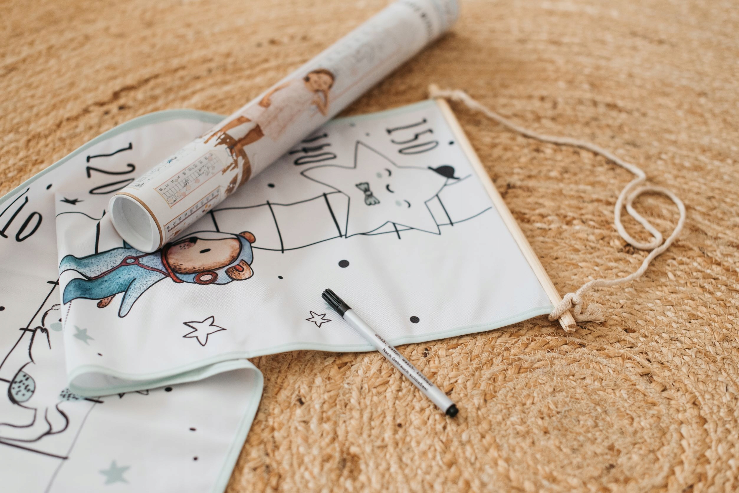 MIARKA WZROSTU "RÓŻOWE URODZINY' na ścianę Marka Pstryk Smyk